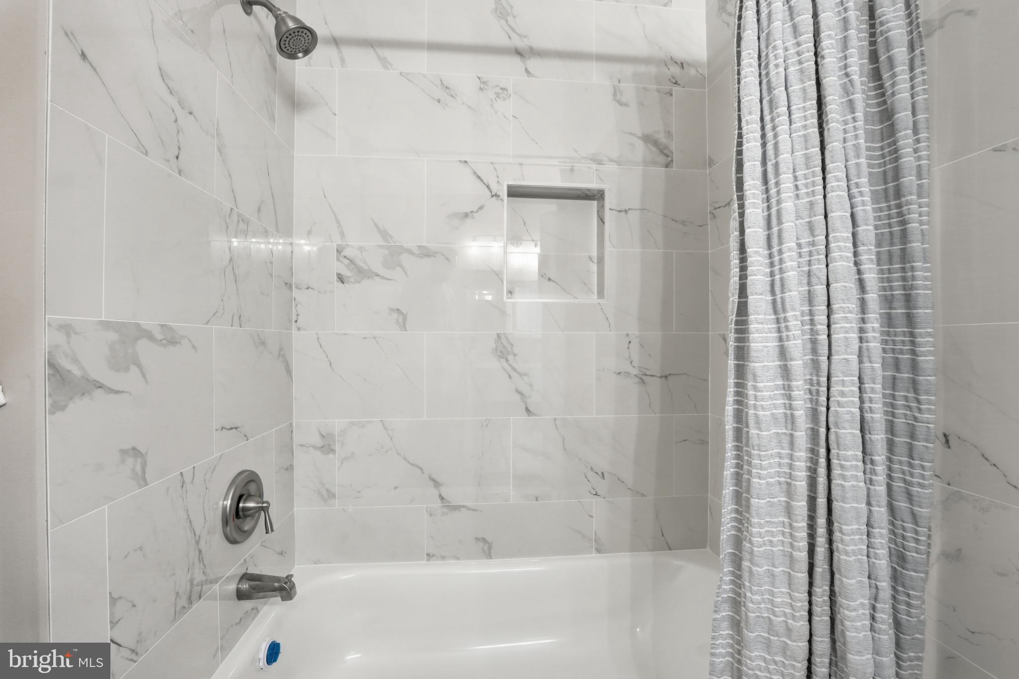 6053 CROWN ROYAL CIRCLE