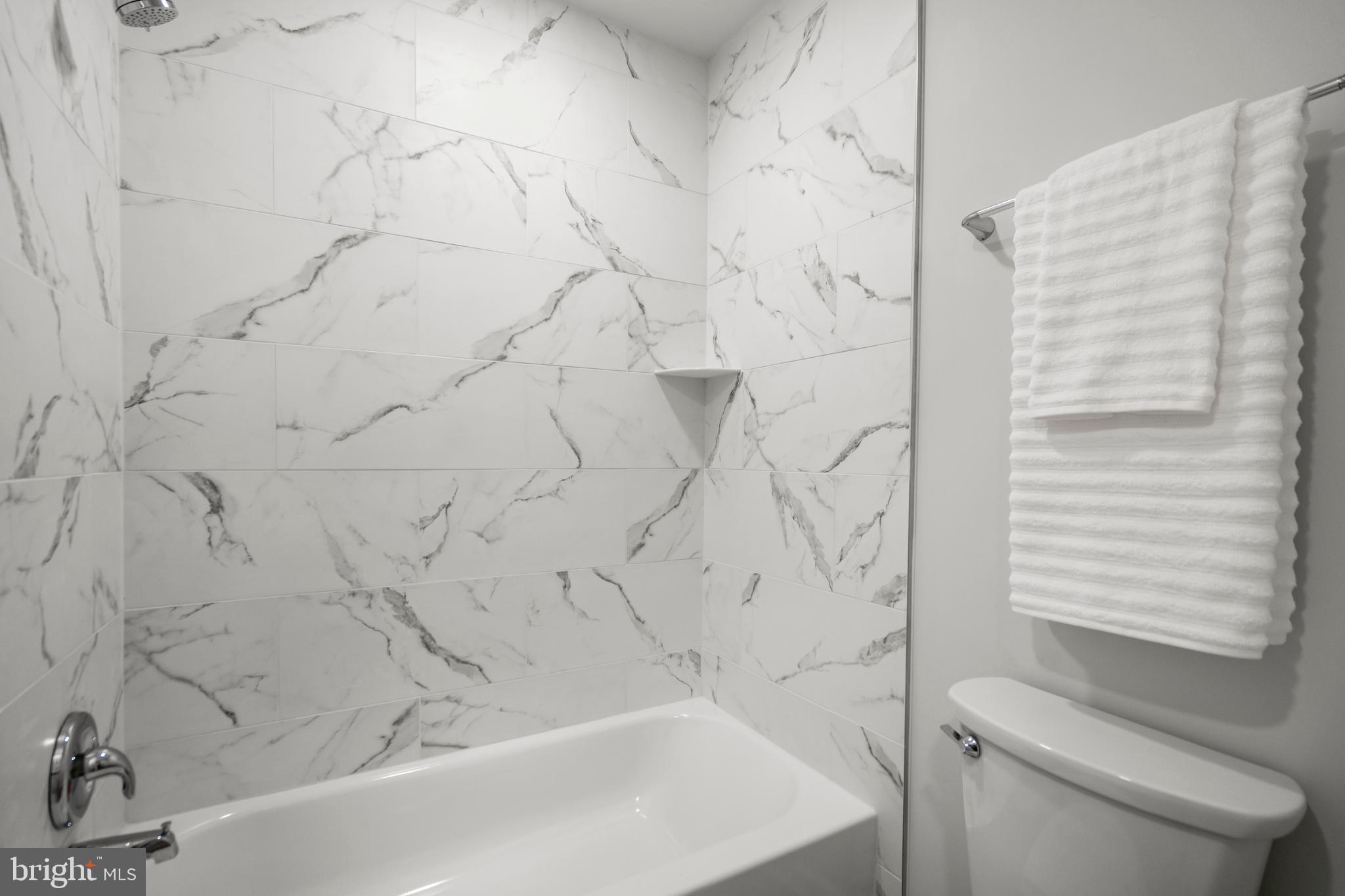 9521 CHERRY OAK COURT