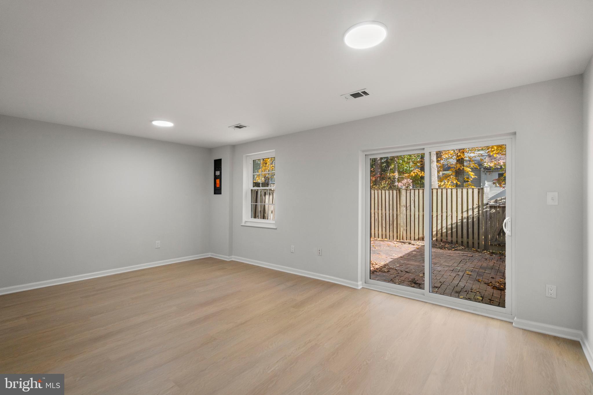 9521 CHERRY OAK COURT