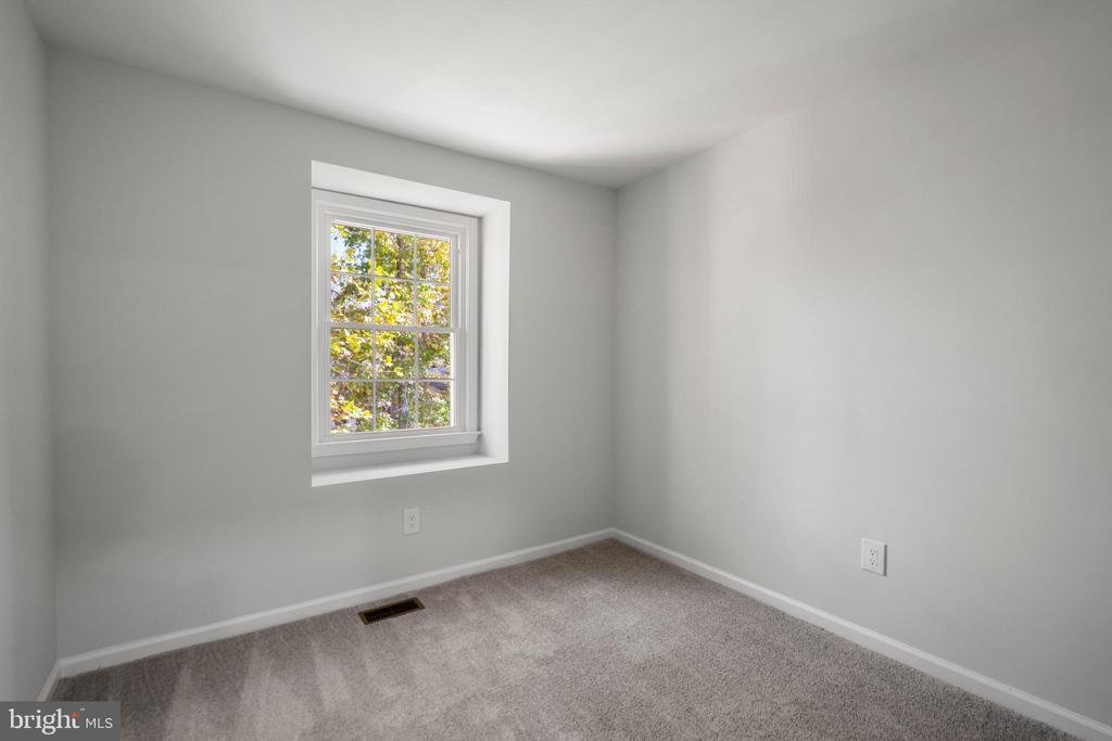 9521 CHERRY OAK COURT