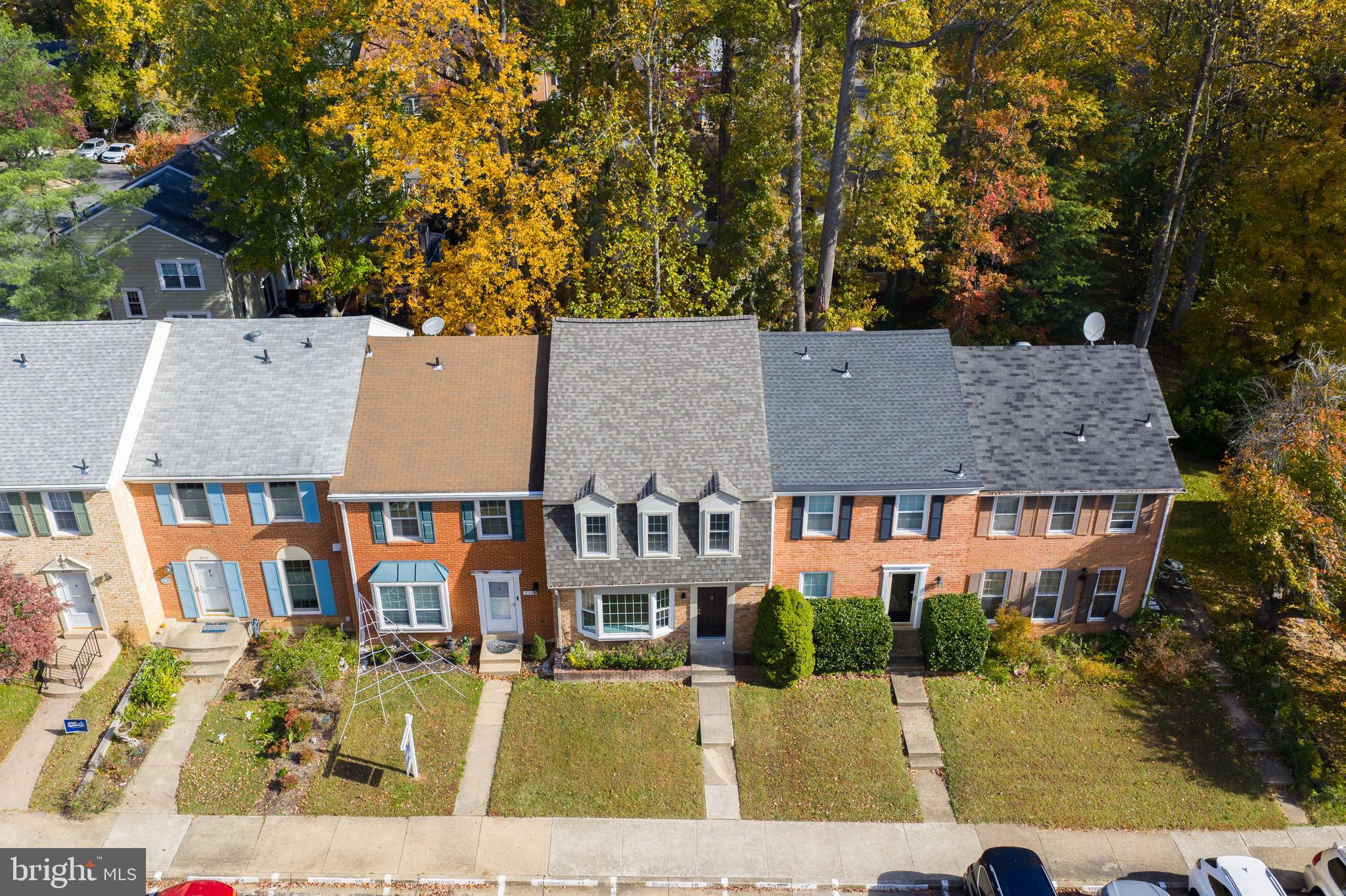 9521 CHERRY OAK COURT