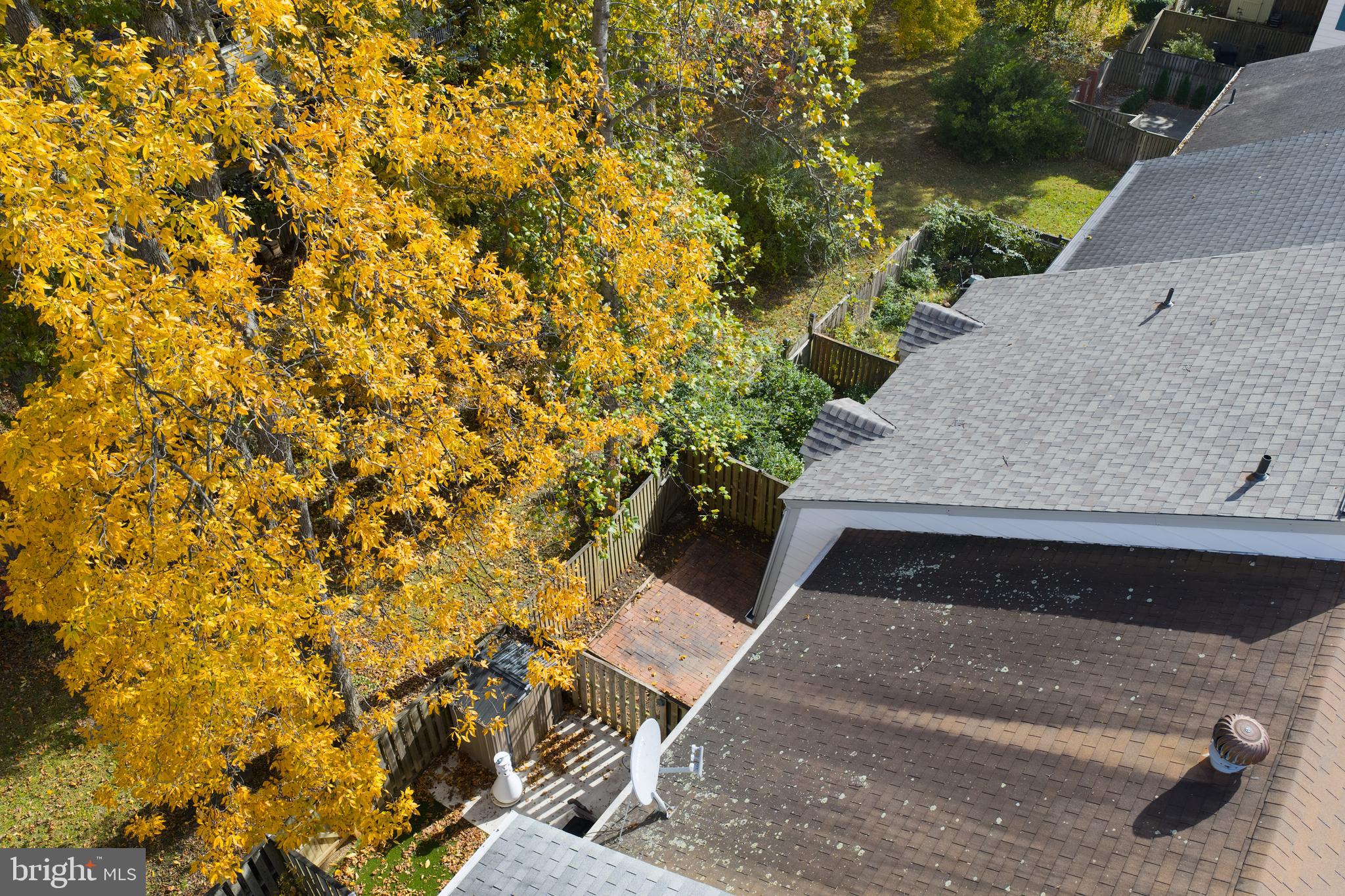 9521 CHERRY OAK COURT