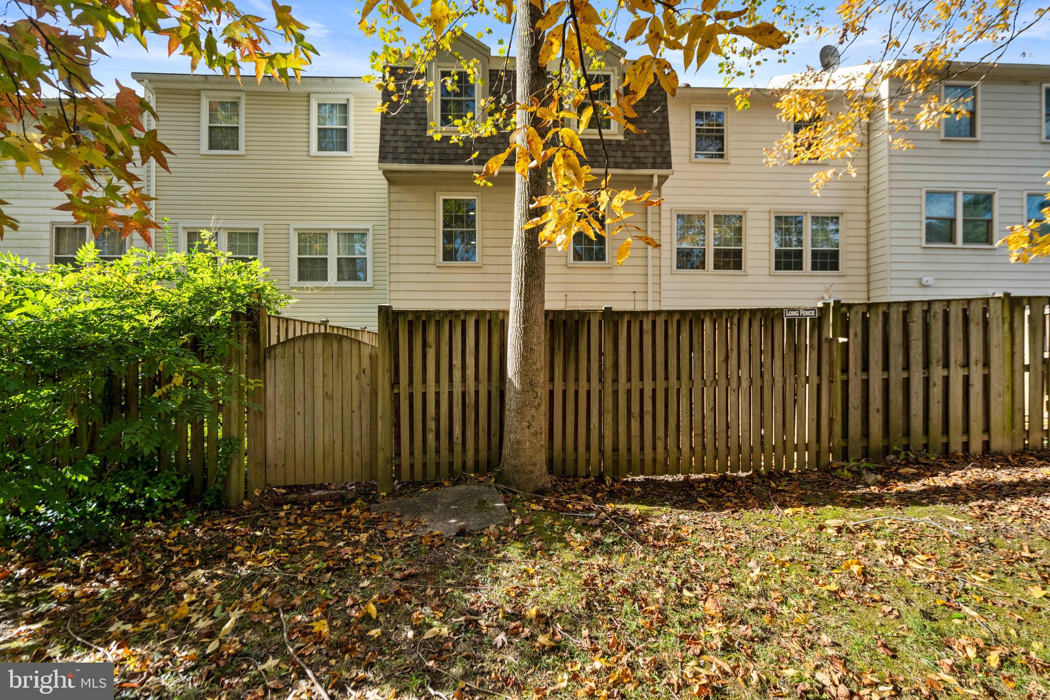 9521 CHERRY OAK COURT