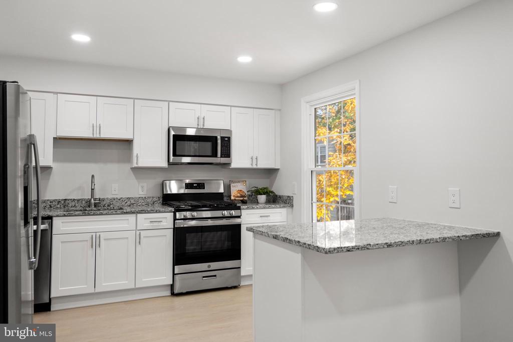 9521 CHERRY OAK COURT