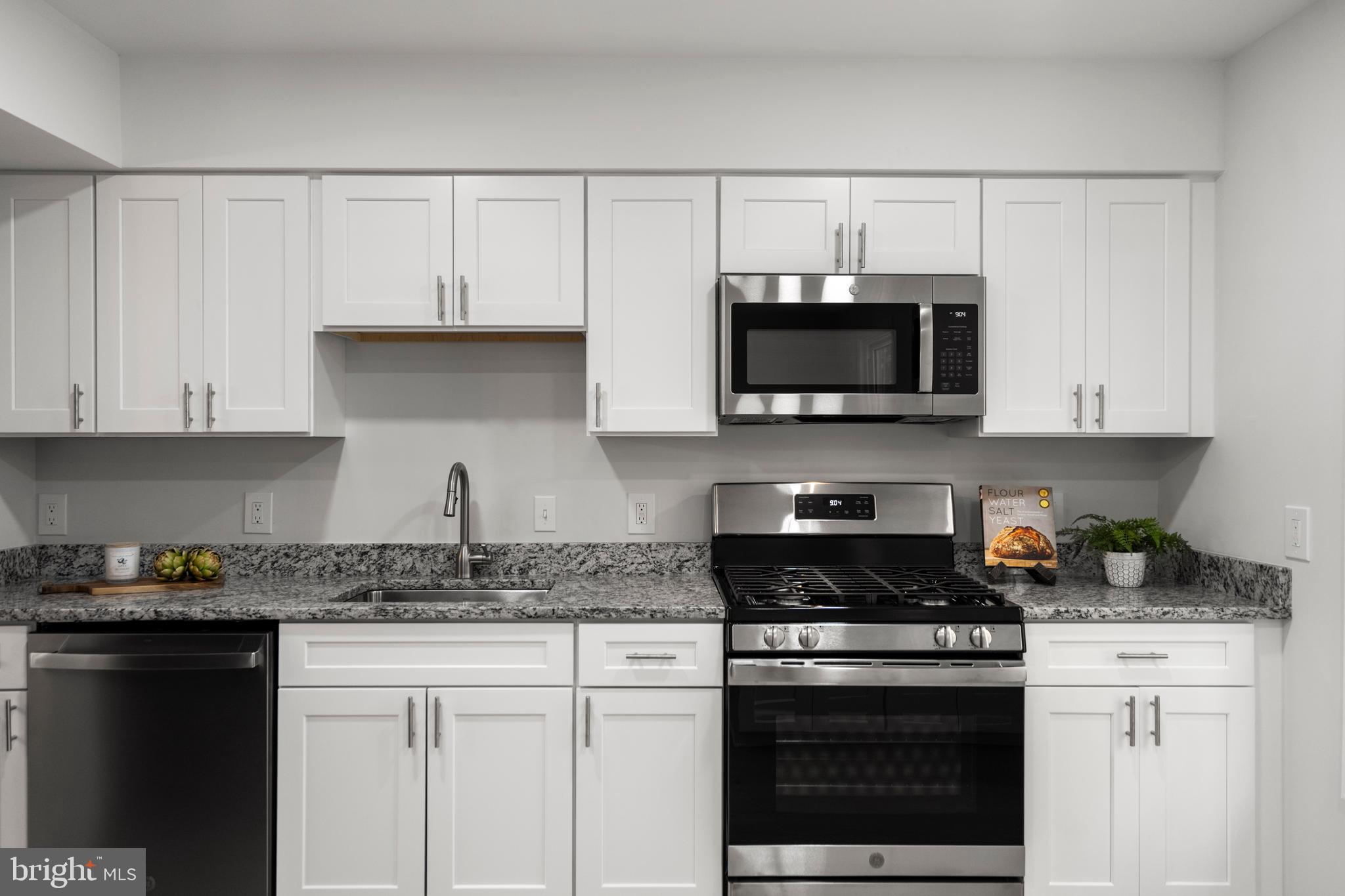 9521 CHERRY OAK COURT