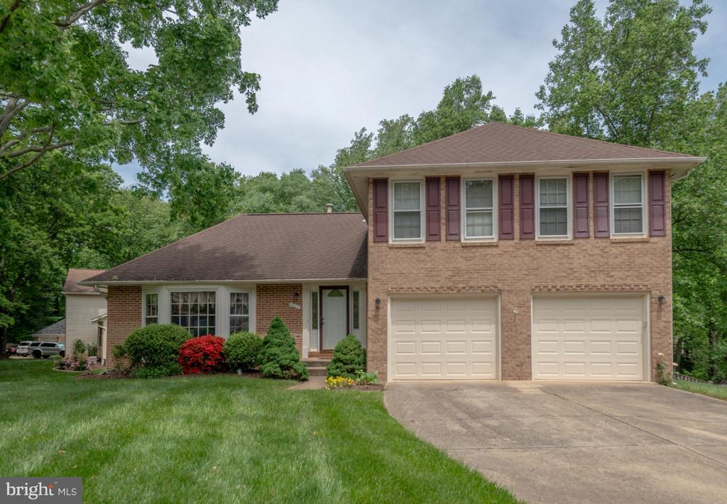 4607 TAPESTRY DRIVE