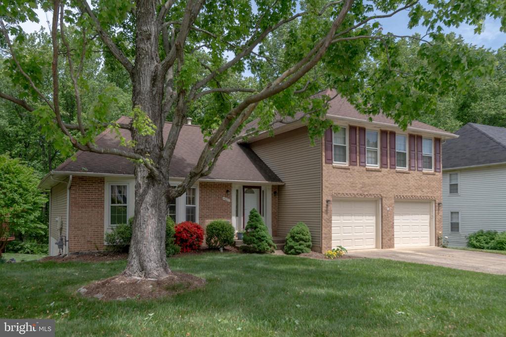 4607 TAPESTRY DRIVE