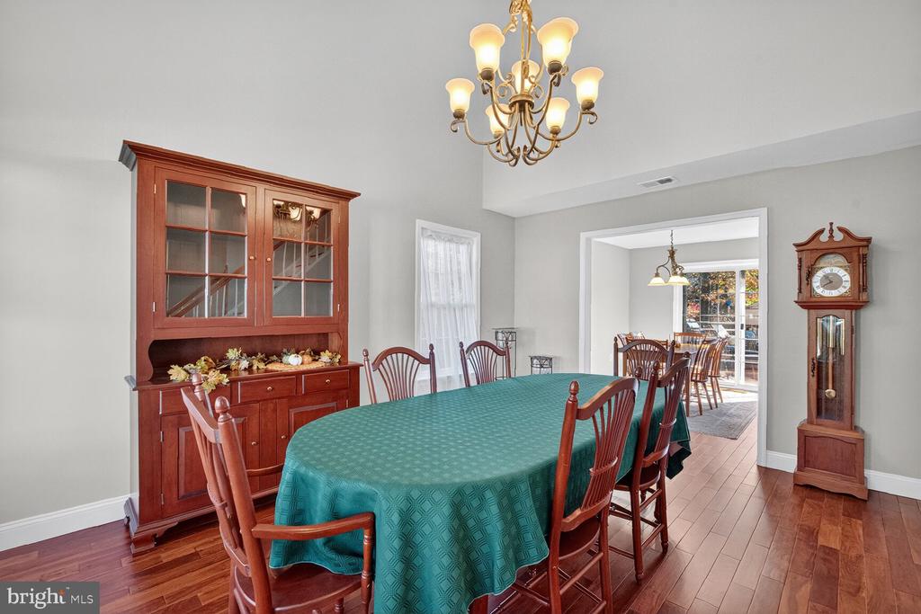 4521 WAVERLY CROSSING LANE
