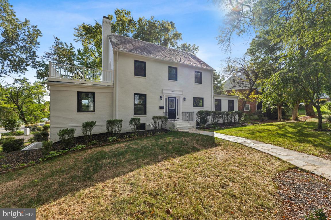 1901 BELLE HAVEN ROAD