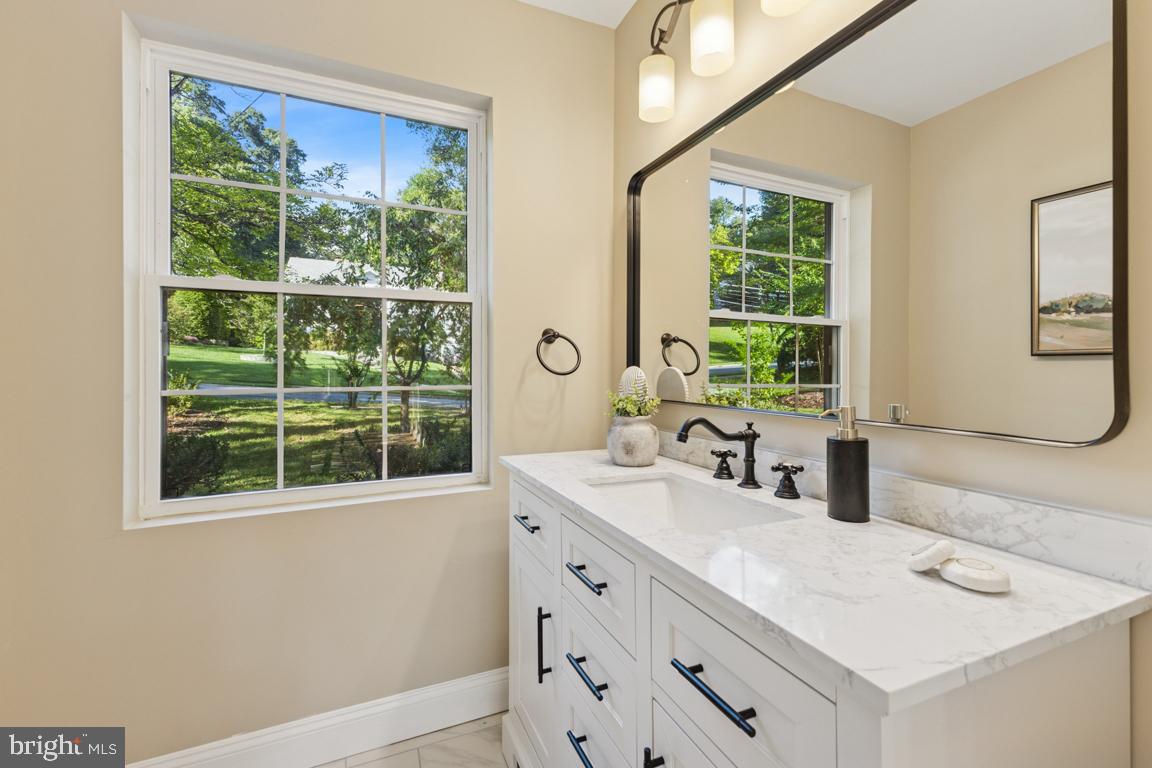 1901 BELLE HAVEN ROAD