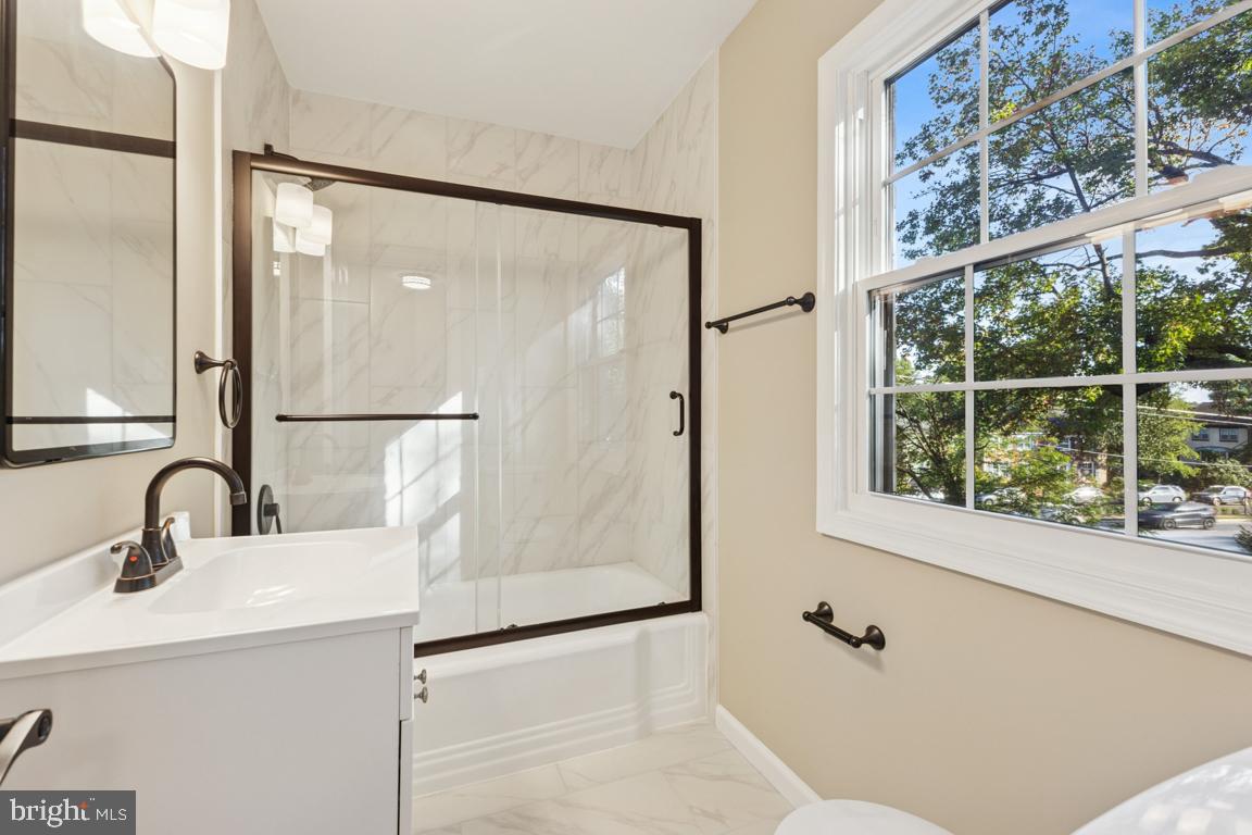 1901 BELLE HAVEN ROAD