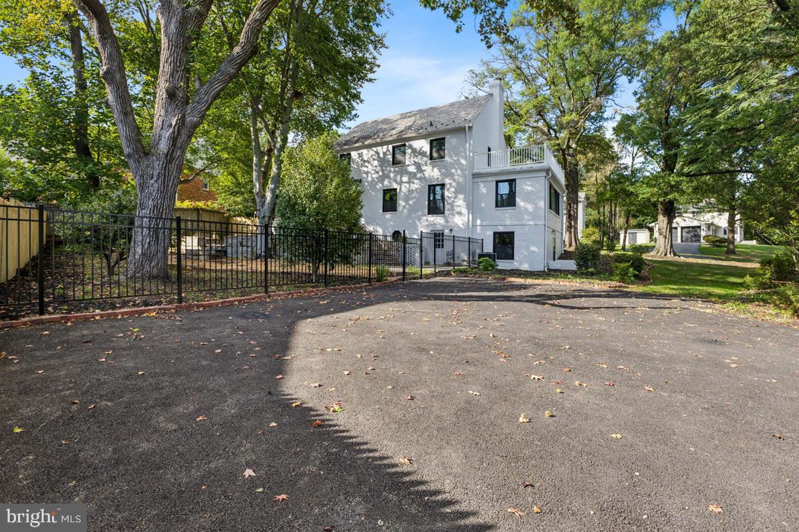 1901 BELLE HAVEN ROAD