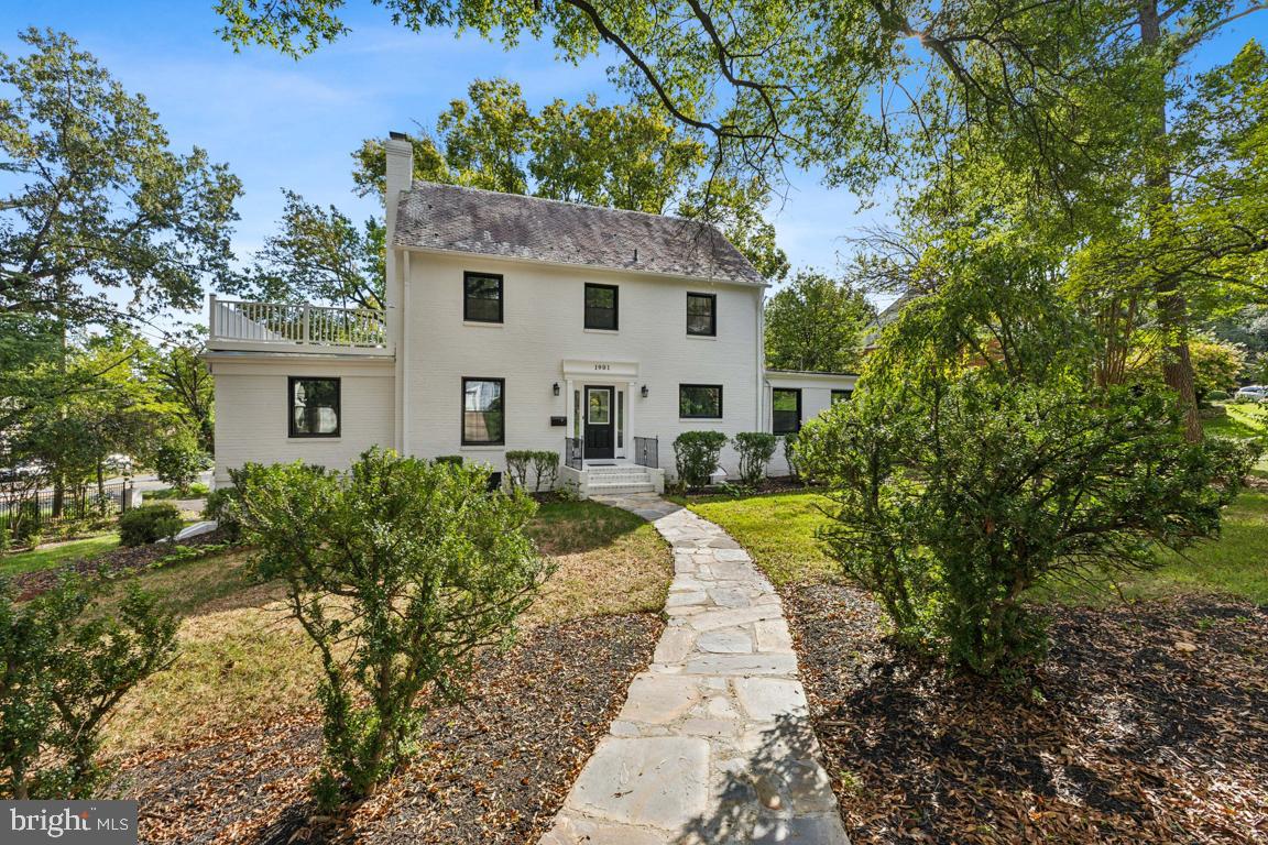 1901 BELLE HAVEN ROAD