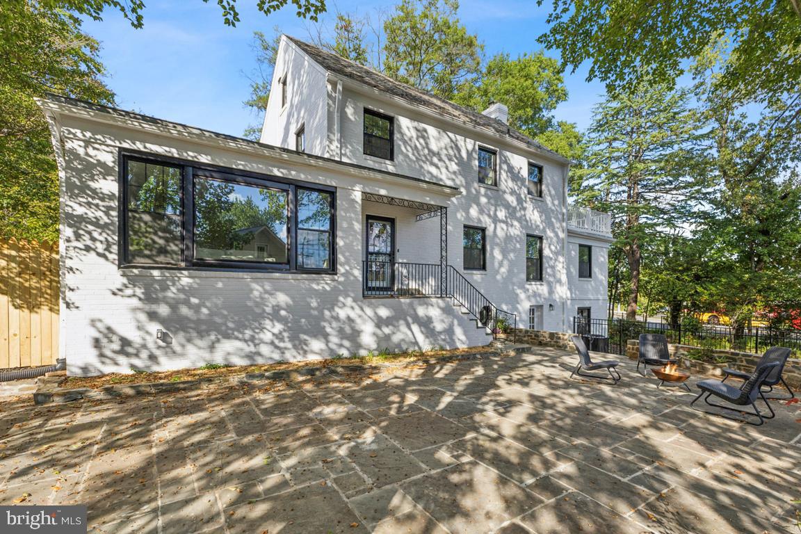 1901 BELLE HAVEN ROAD