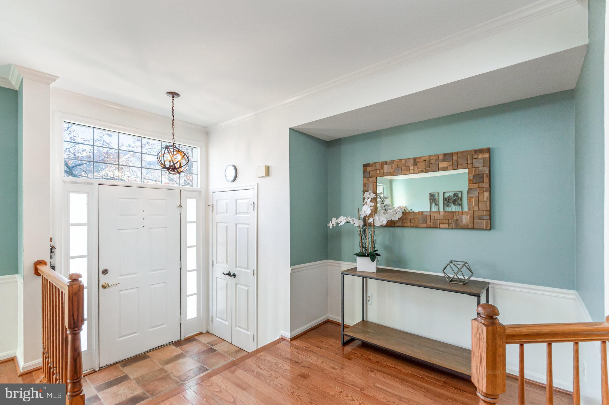 7039 KINGS MANOR DRIVE