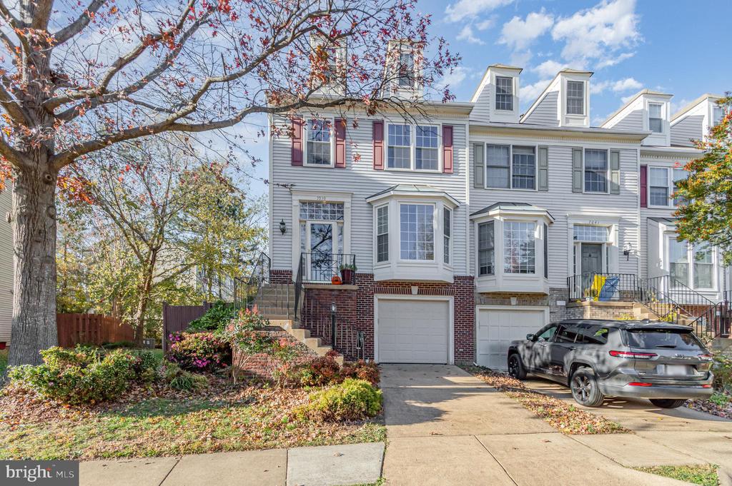 7039 KINGS MANOR DRIVE