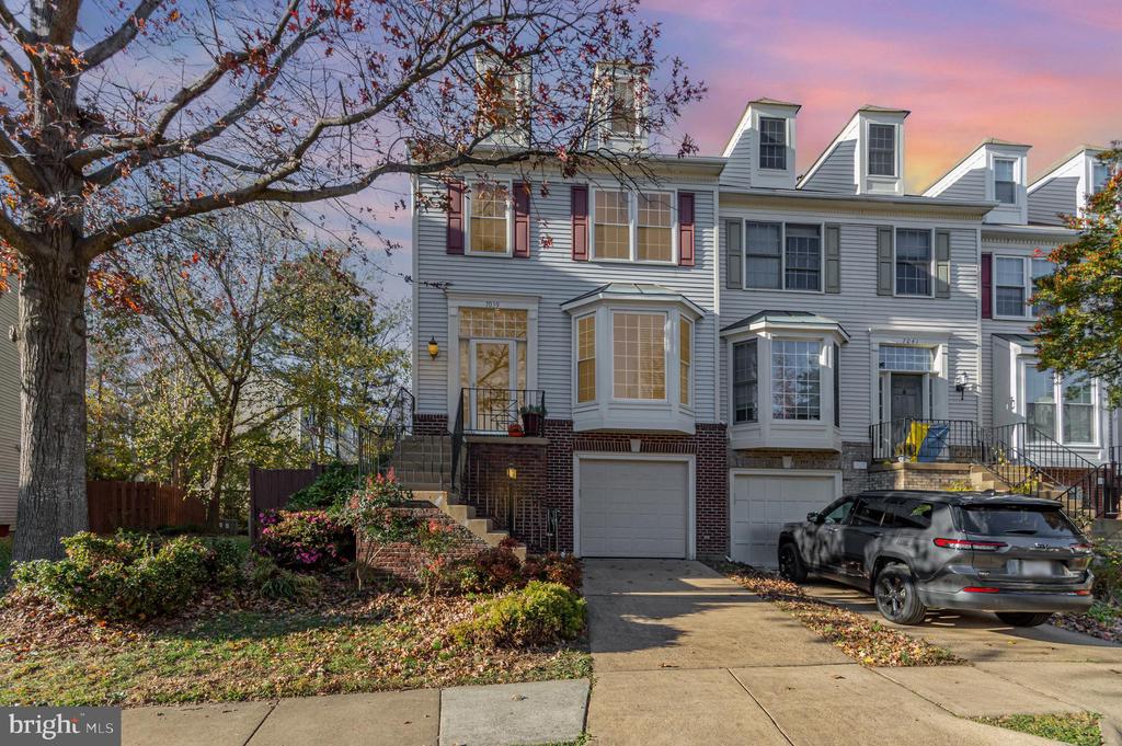 7039 KINGS MANOR DRIVE