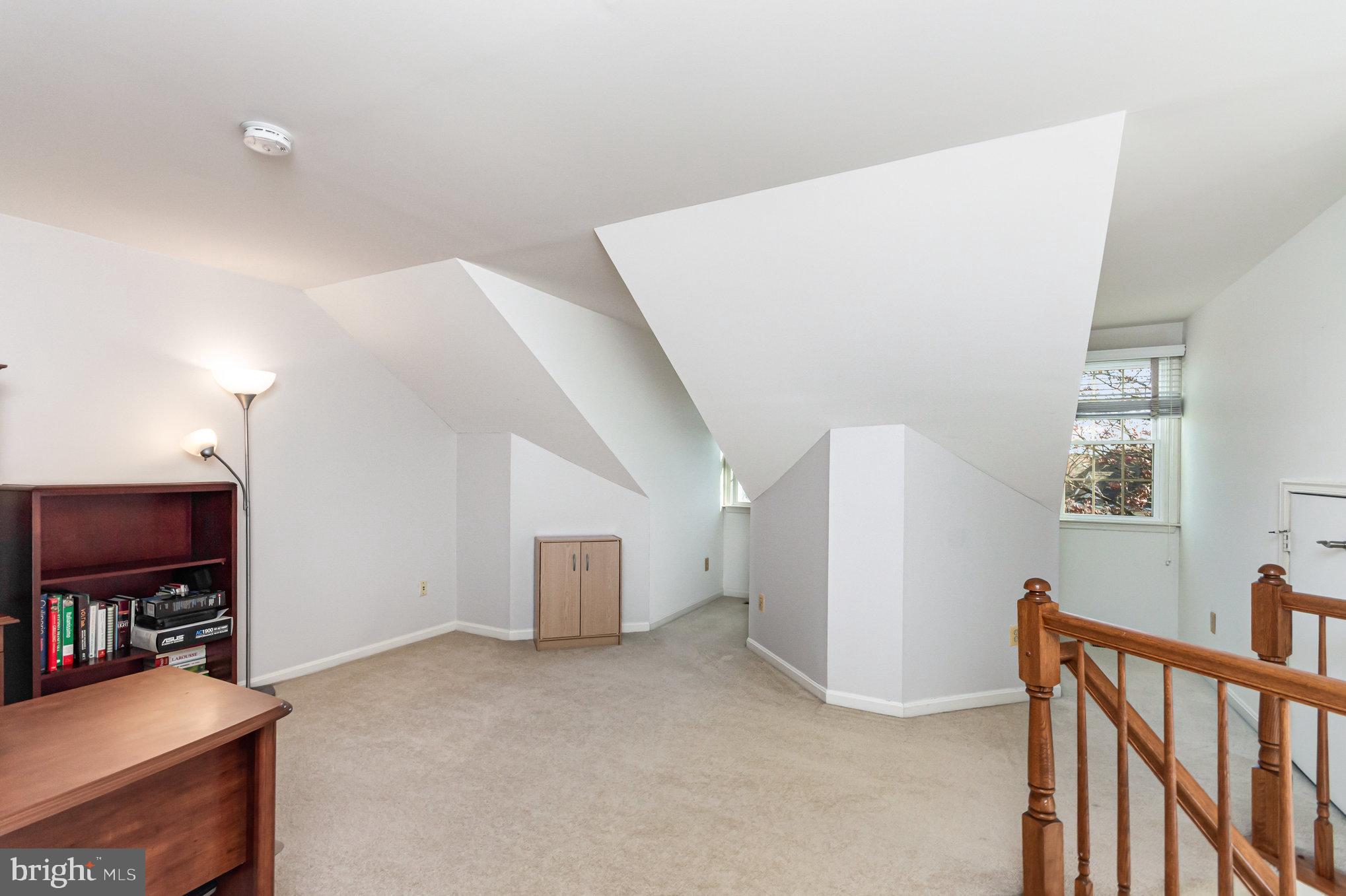 7039 KINGS MANOR DRIVE