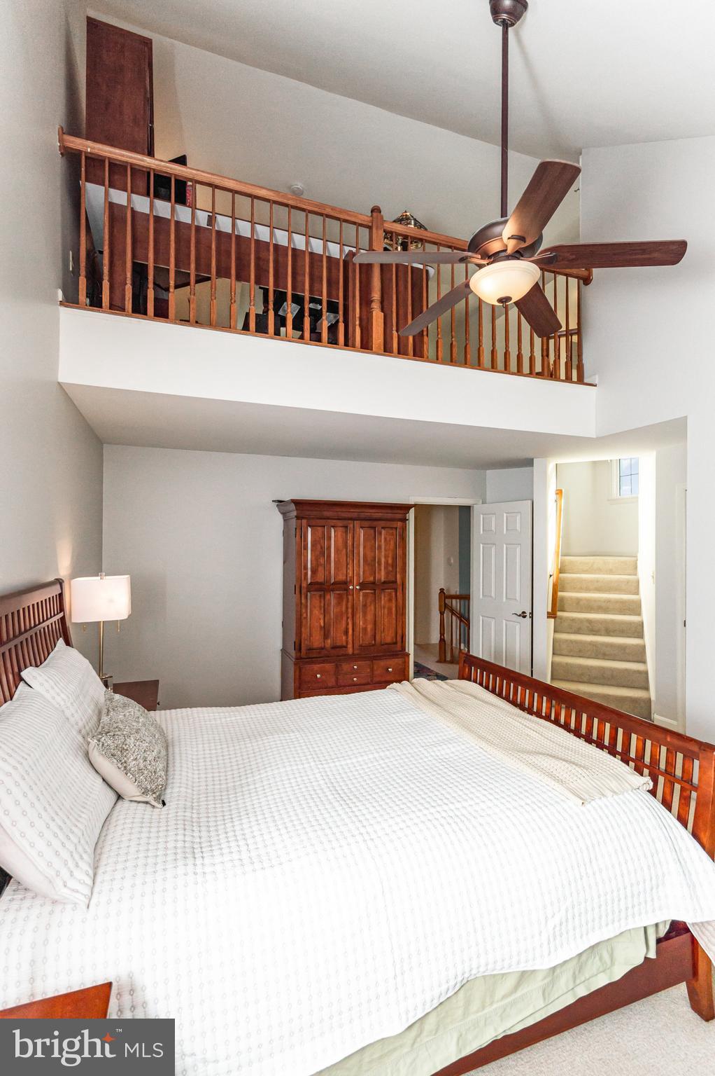 7039 KINGS MANOR DRIVE