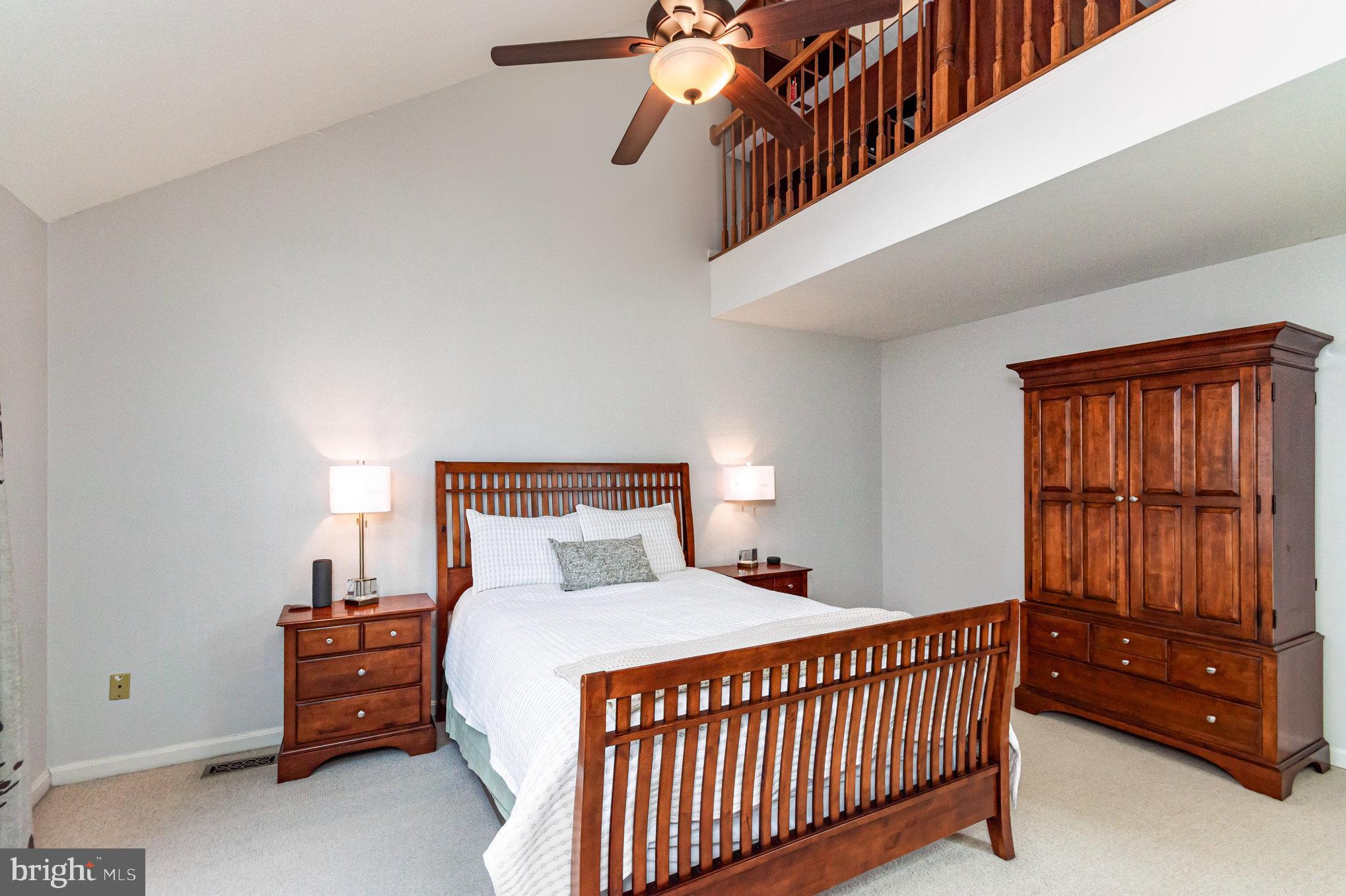 7039 KINGS MANOR DRIVE