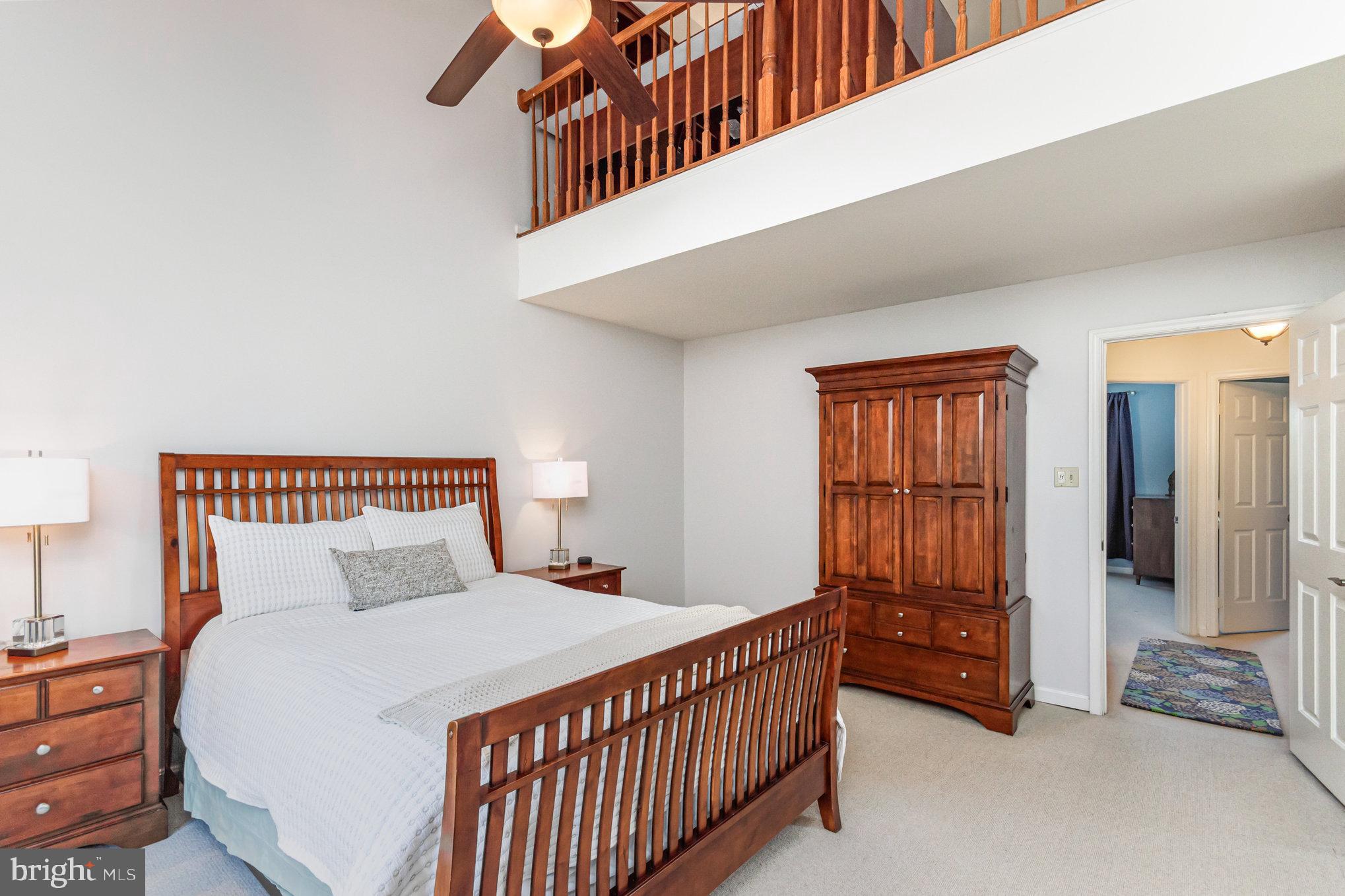 7039 KINGS MANOR DRIVE