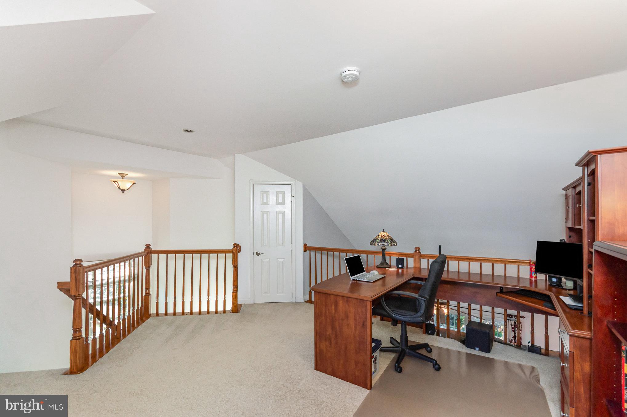 7039 KINGS MANOR DRIVE