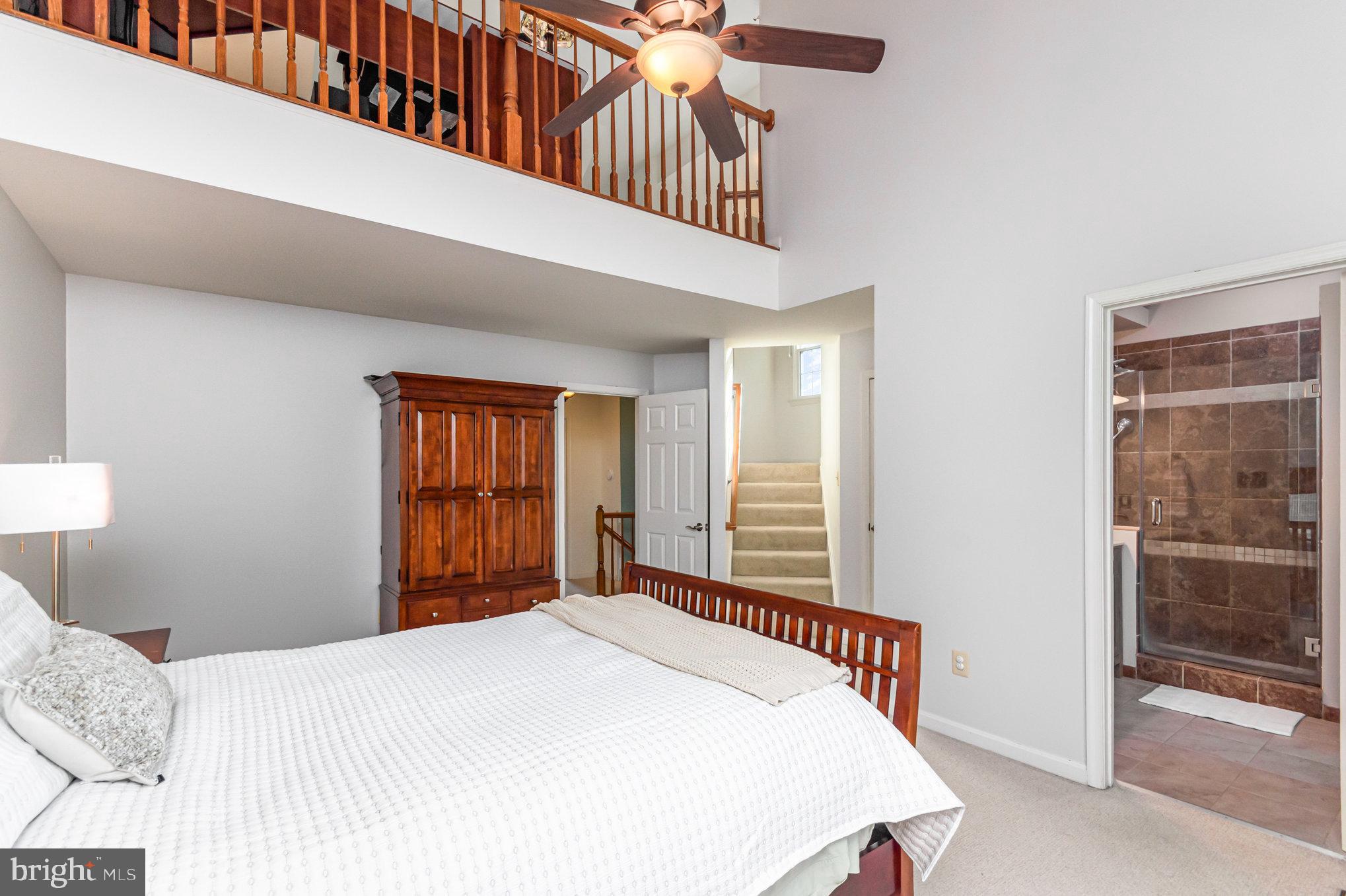 7039 KINGS MANOR DRIVE