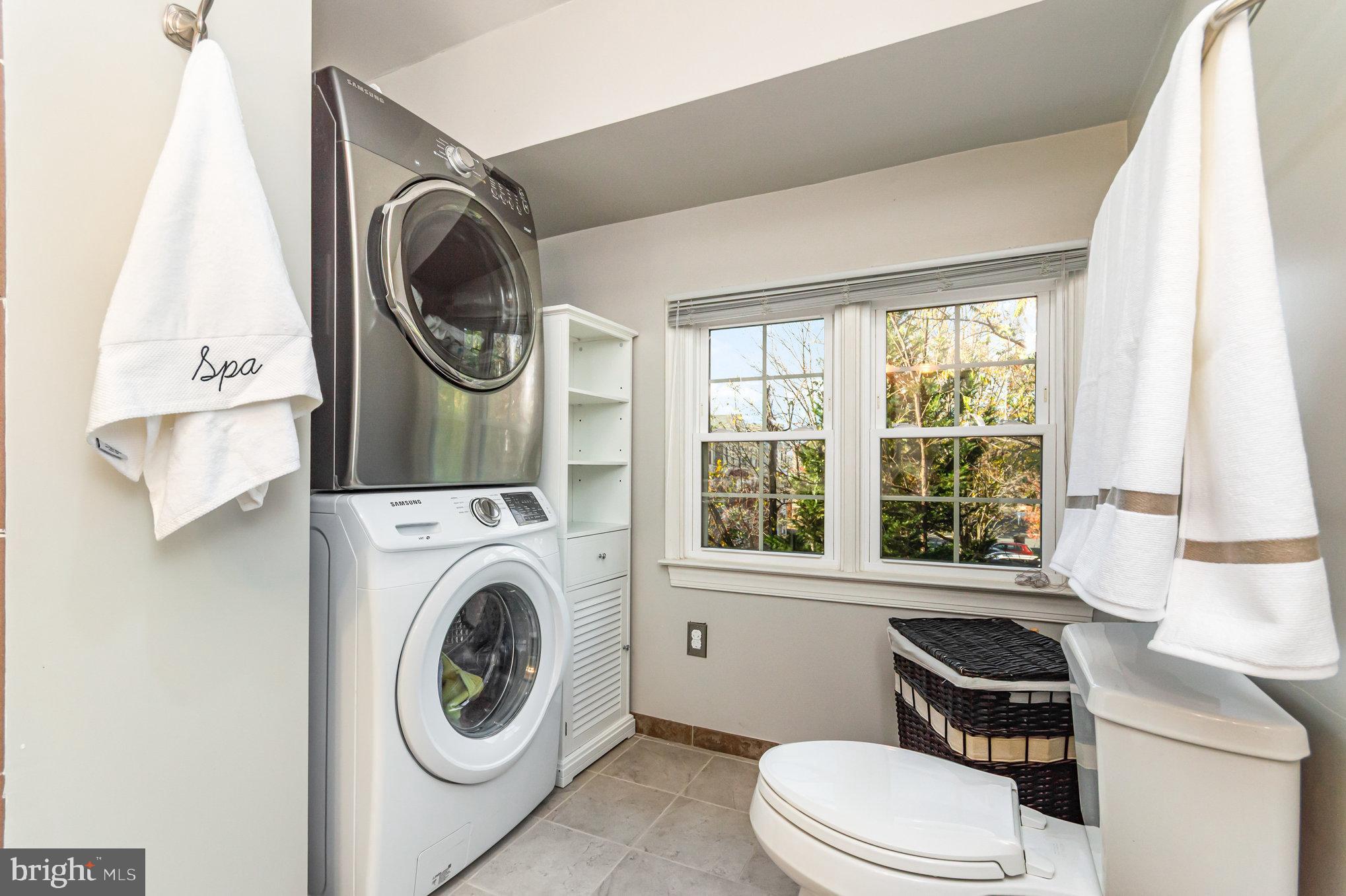 7039 KINGS MANOR DRIVE