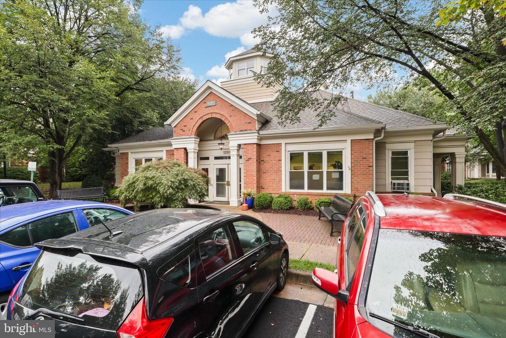 12909 ALTON SQUARE 201