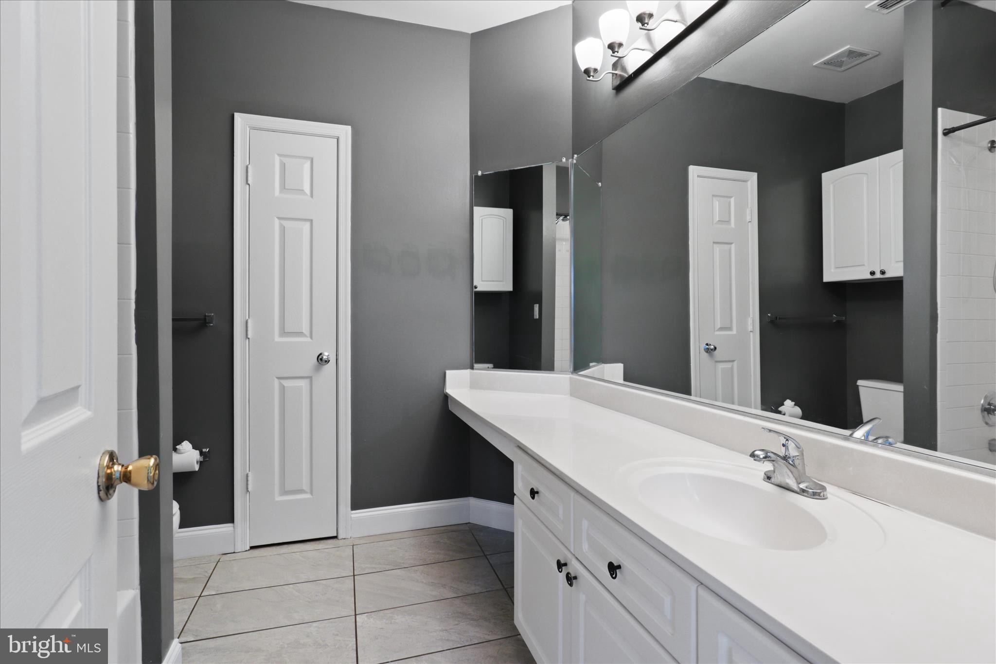 12909 ALTON SQUARE 201