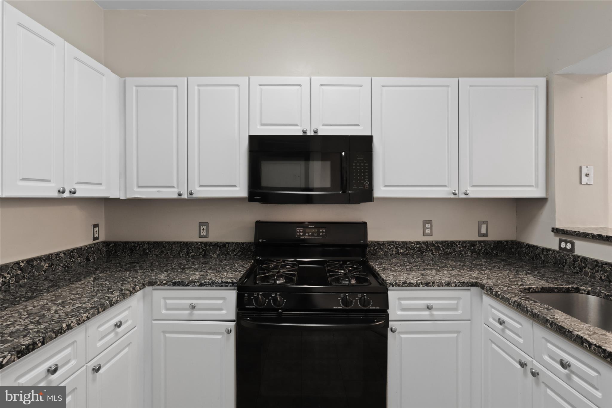 12909 ALTON SQUARE 201