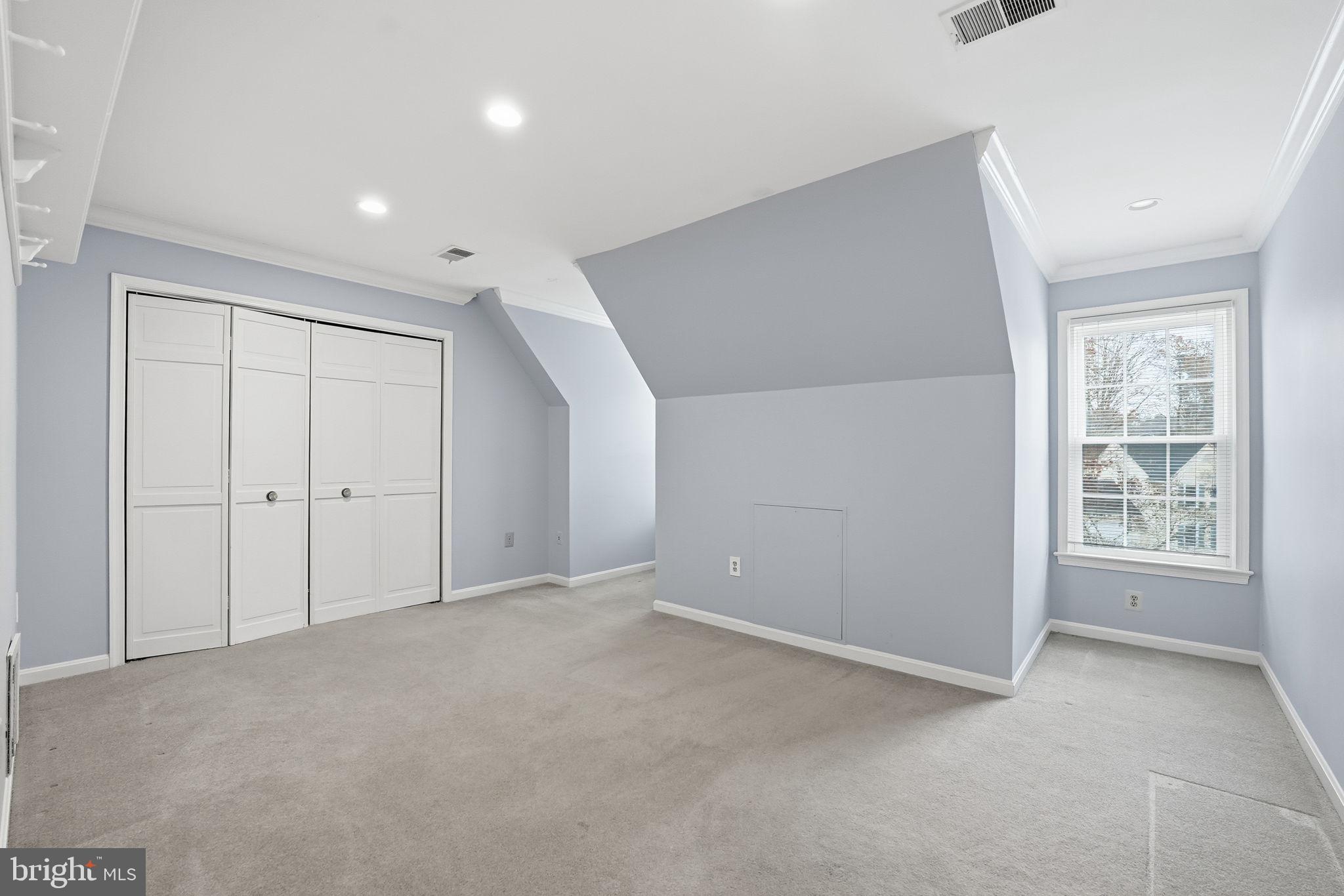 9236 NORTHEDGE DRIVE