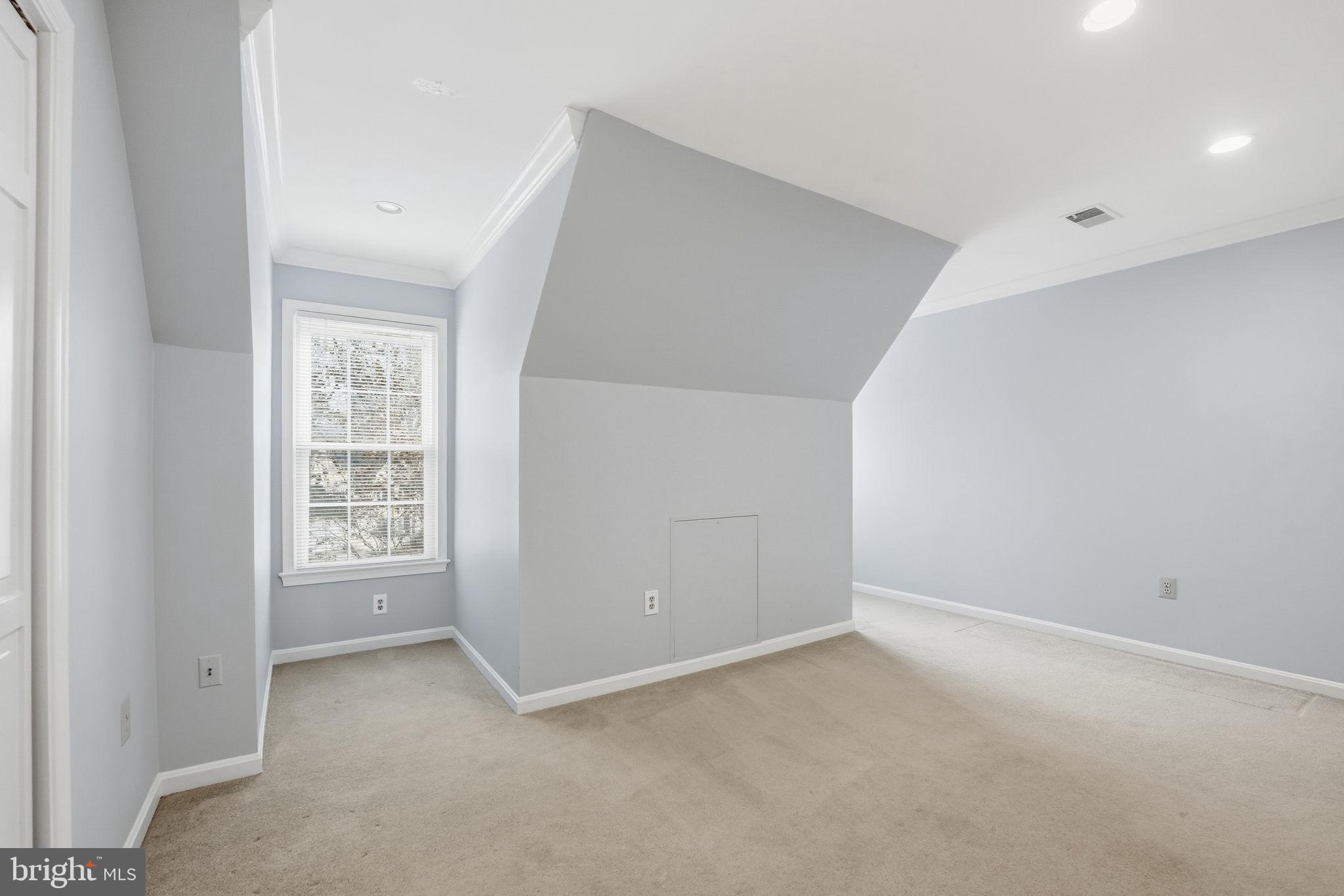 9236 NORTHEDGE DRIVE