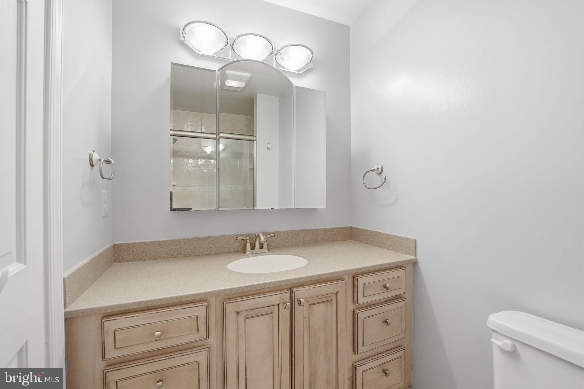 9236 NORTHEDGE DRIVE