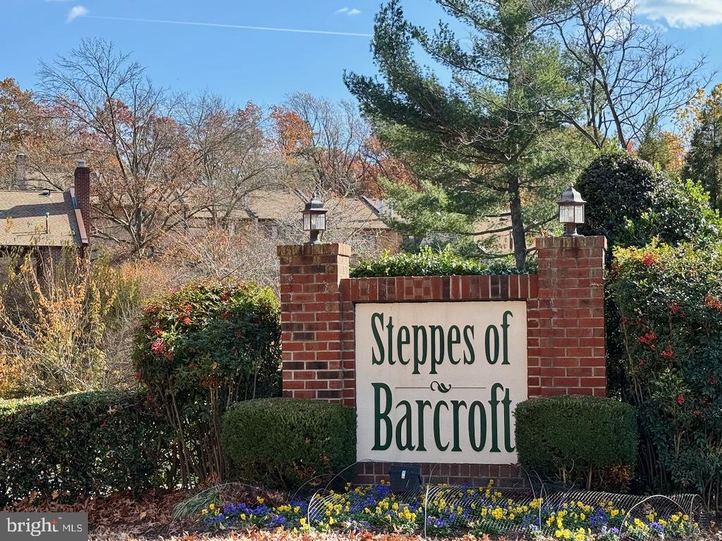 3885 STEPPES COURT 3885A