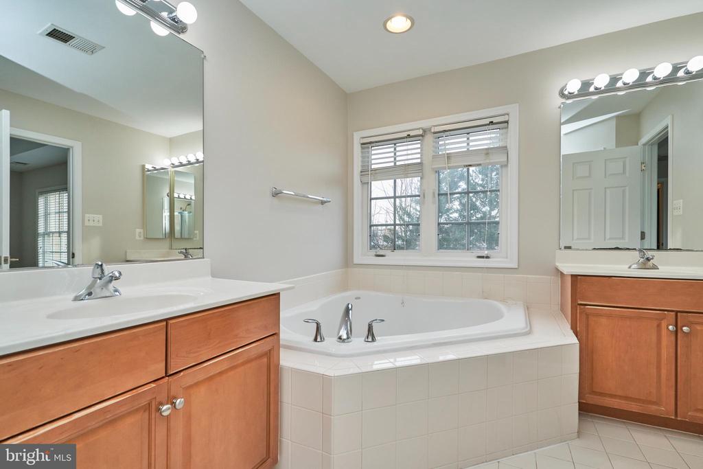 121 HERNDON MILL CIRCLE