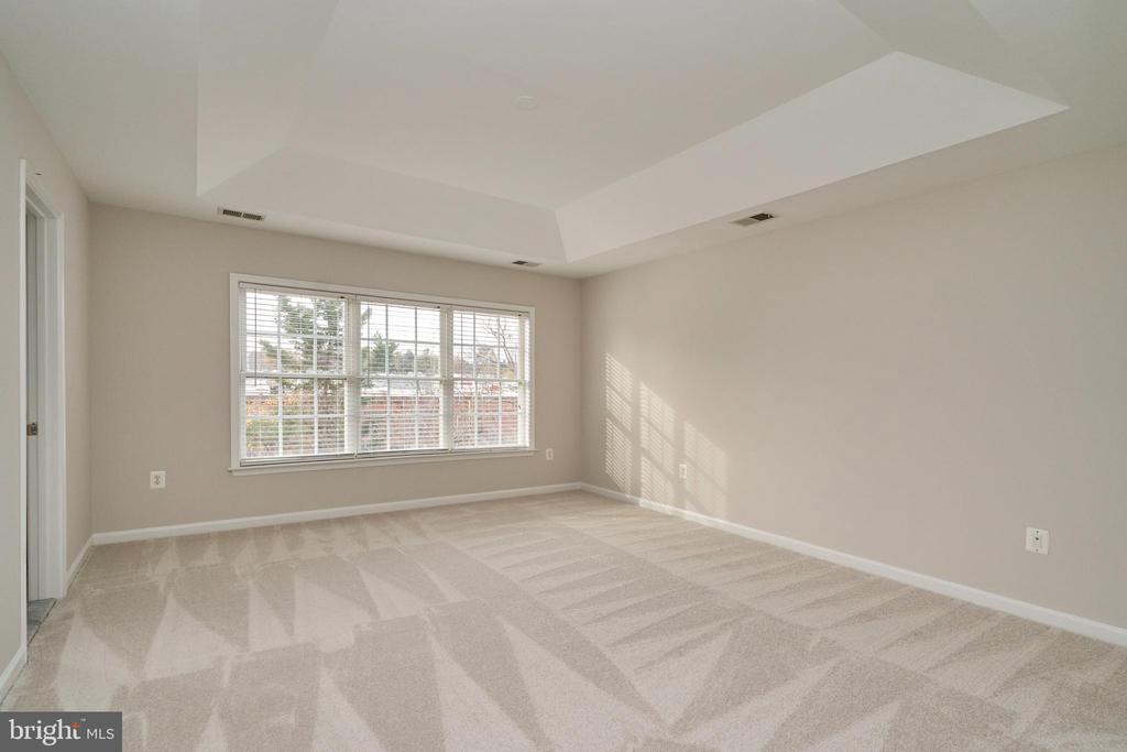 121 HERNDON MILL CIRCLE