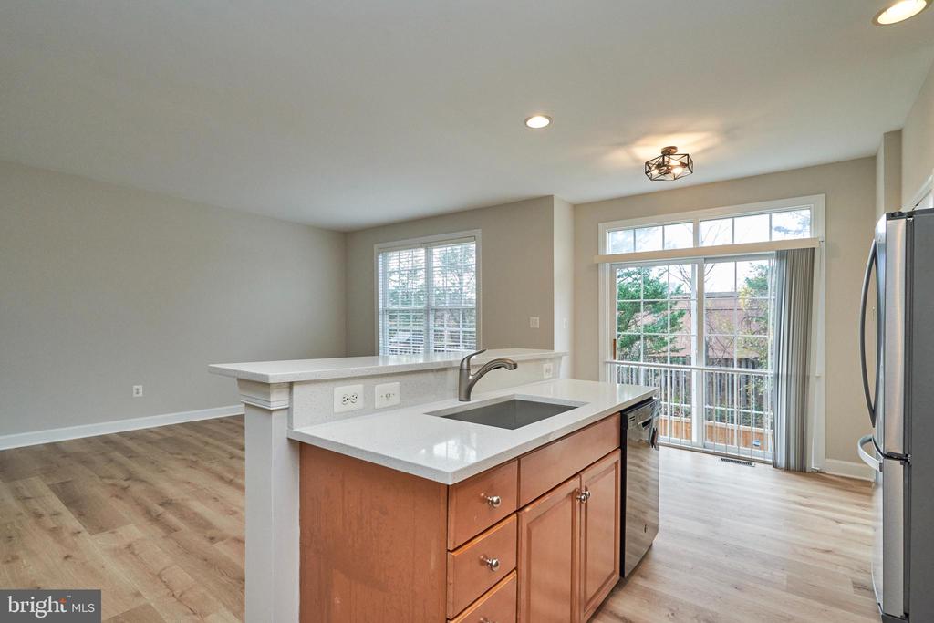 121 HERNDON MILL CIRCLE