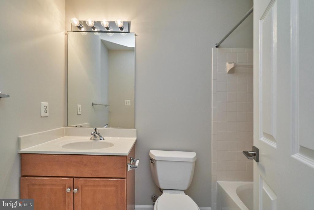 121 HERNDON MILL CIRCLE