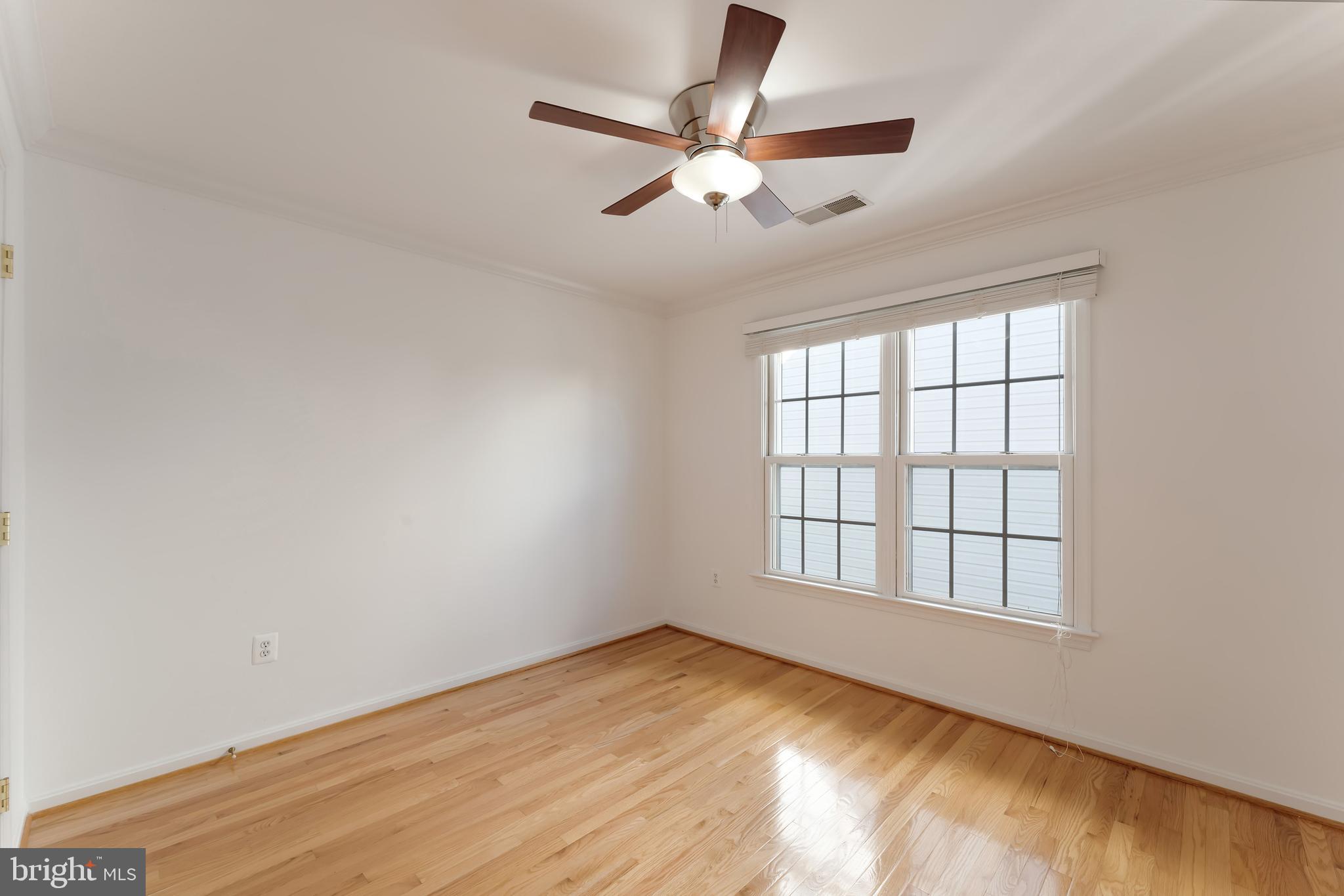 7204 LYNDAM HILL CIRCLE