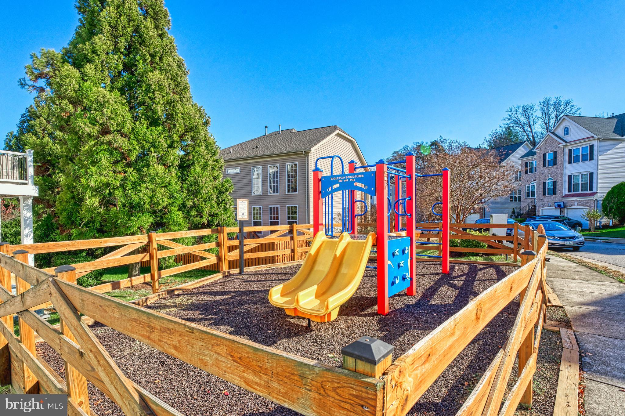 7204 LYNDAM HILL CIRCLE