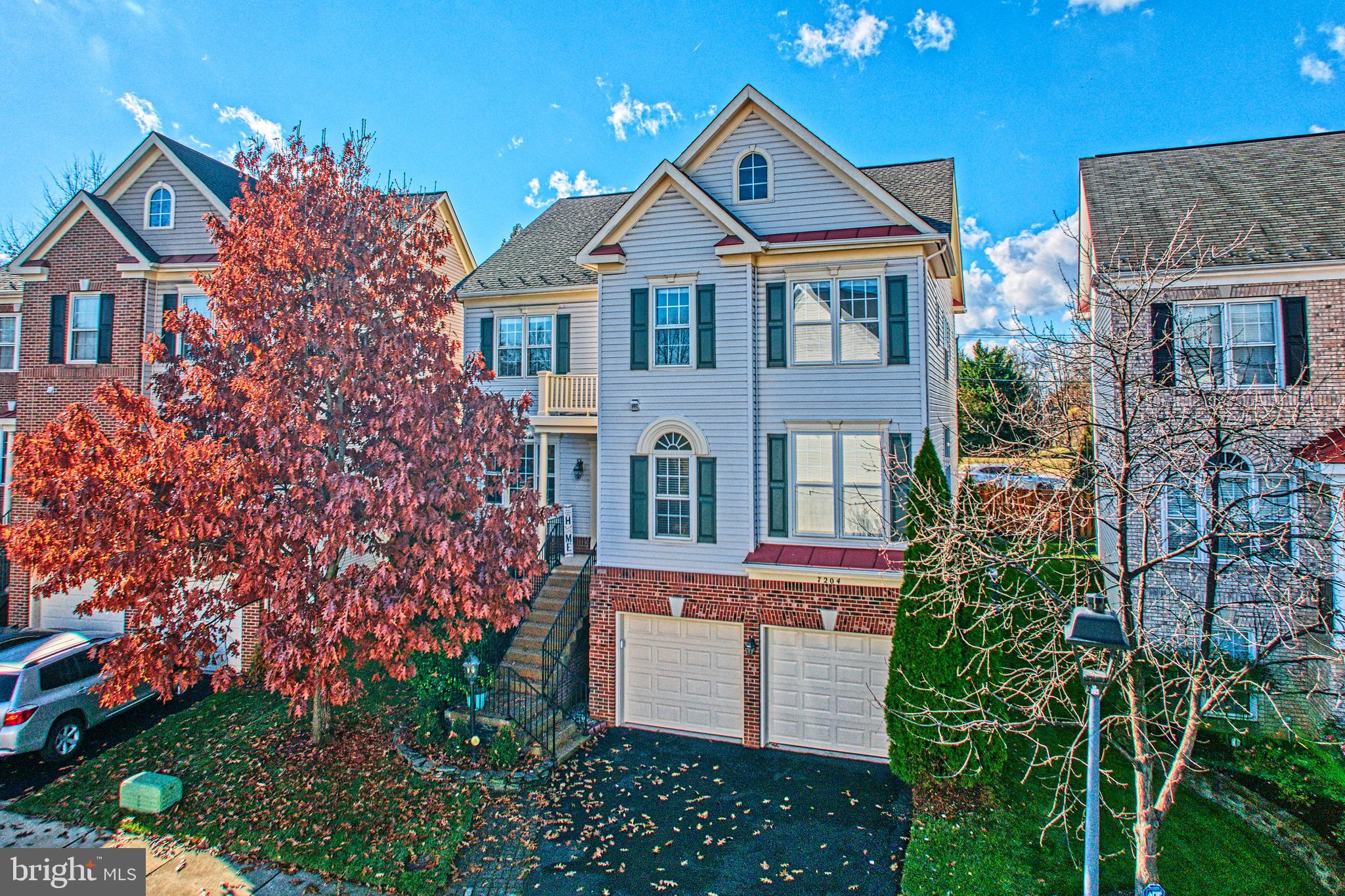 7204 LYNDAM HILL CIRCLE