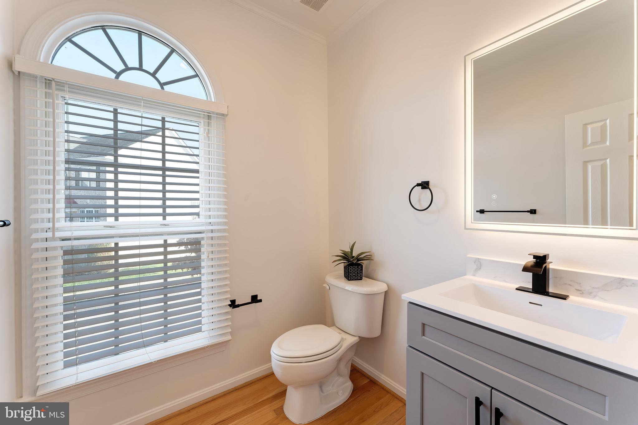 7204 LYNDAM HILL CIRCLE