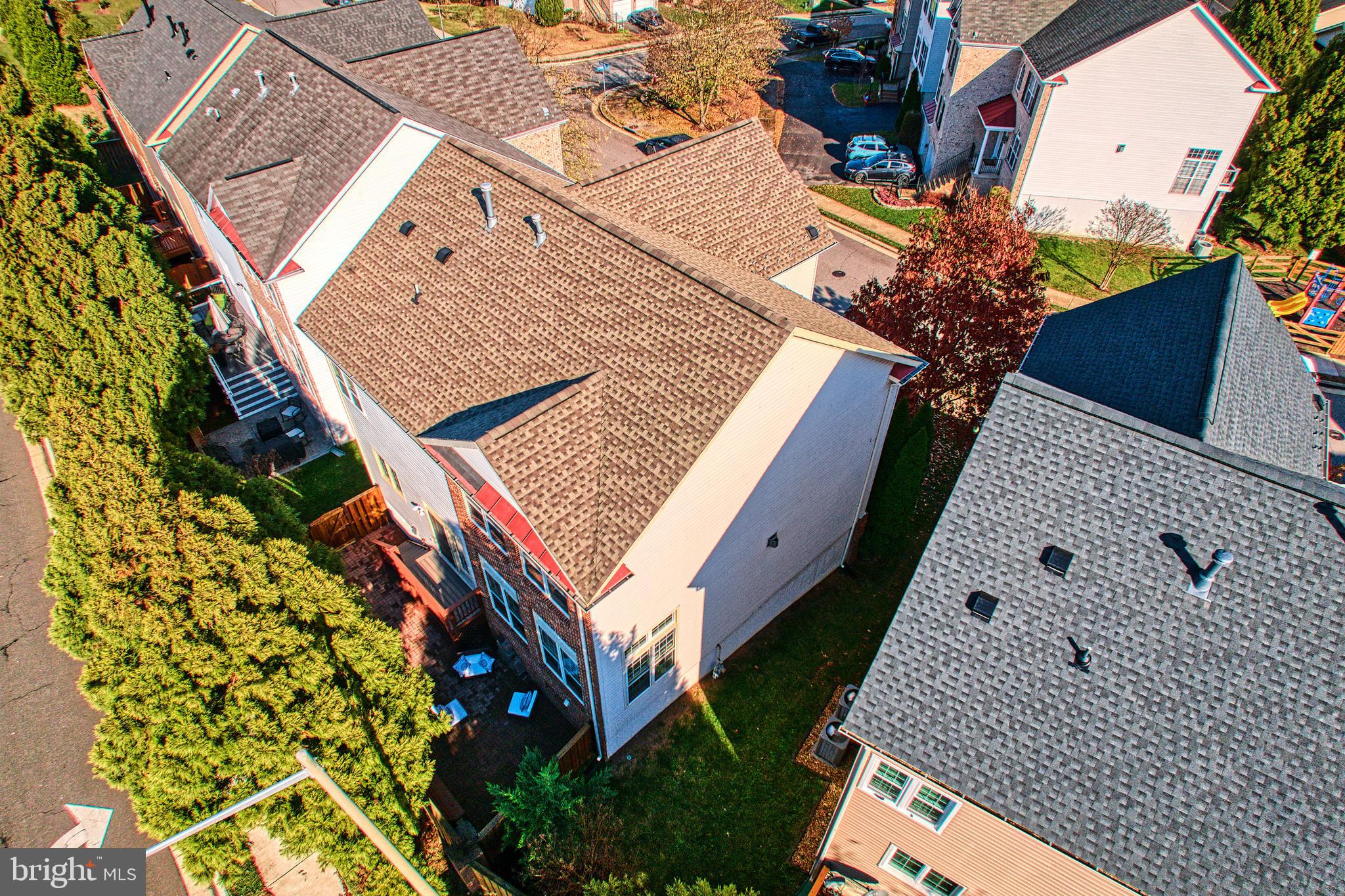 7204 LYNDAM HILL CIRCLE