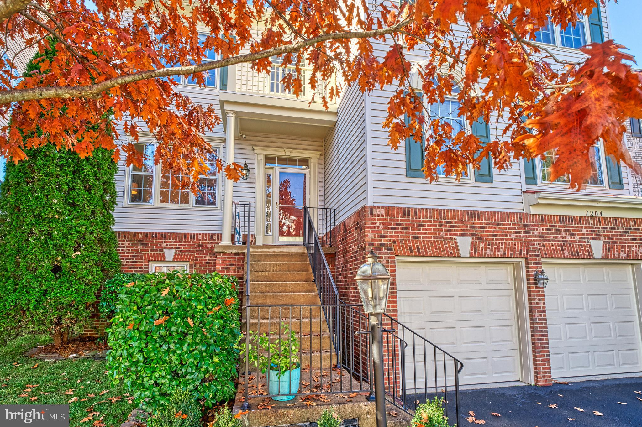 7204 LYNDAM HILL CIRCLE