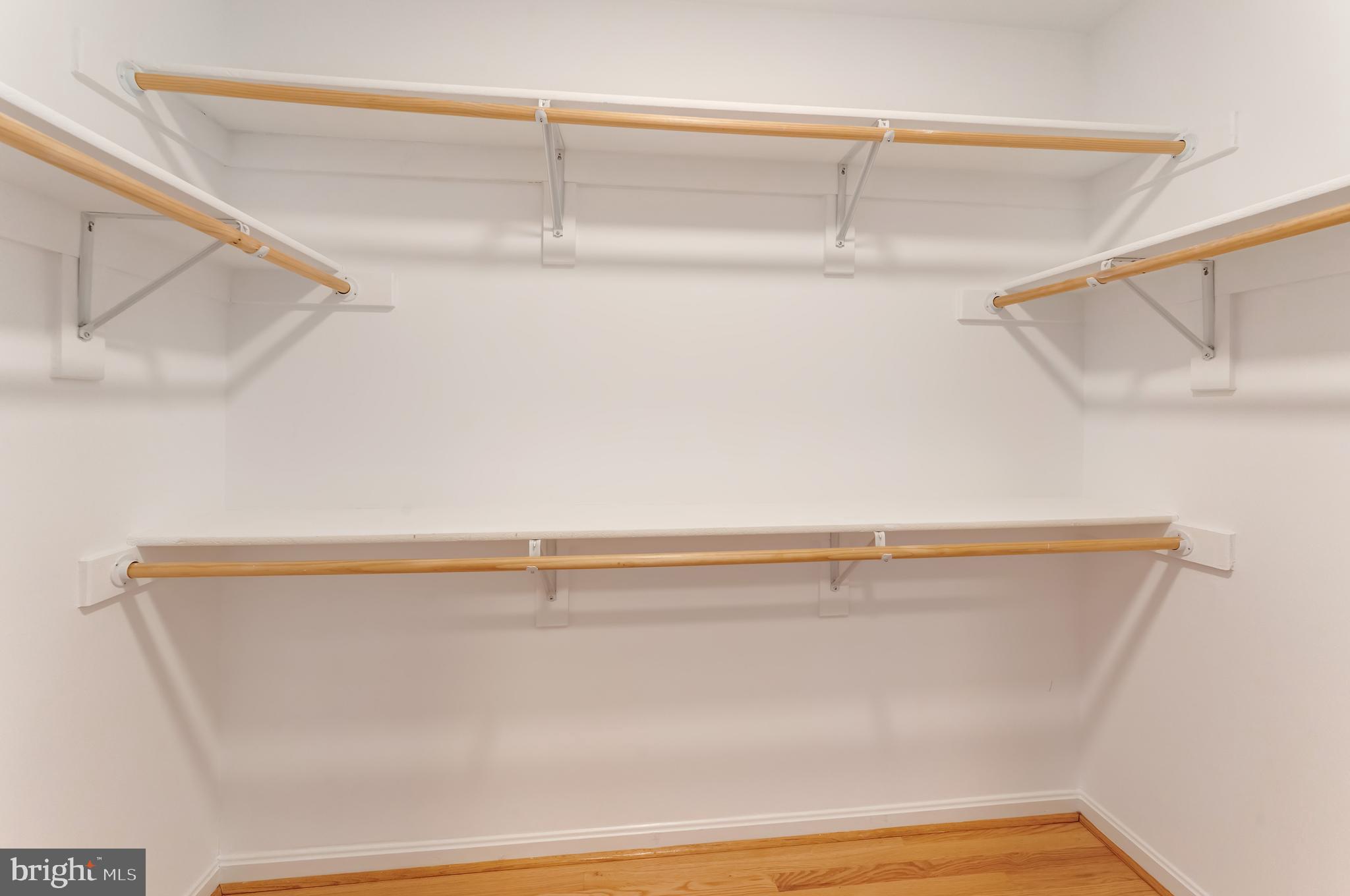 7204 LYNDAM HILL CIRCLE