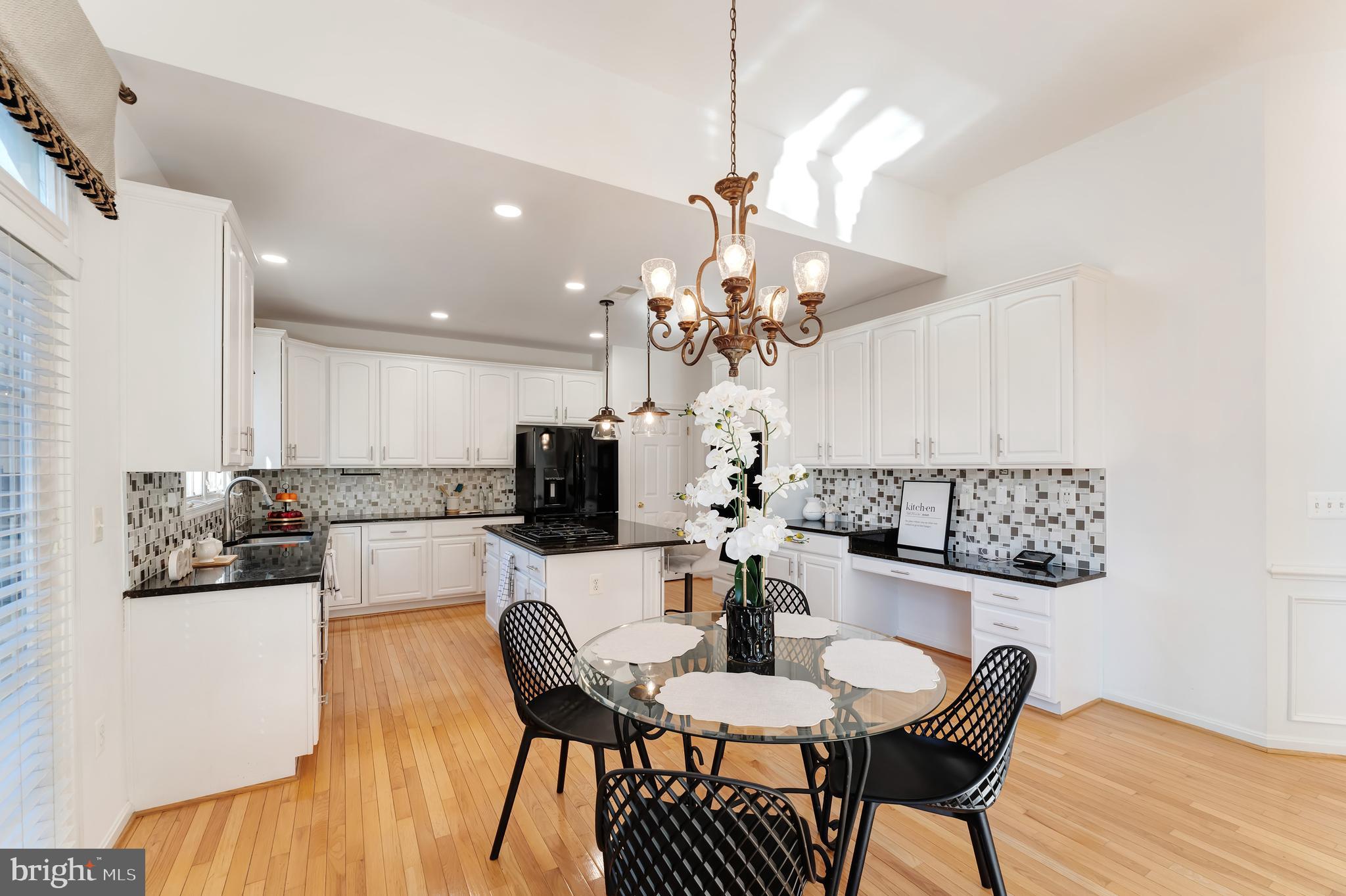 7204 LYNDAM HILL CIRCLE