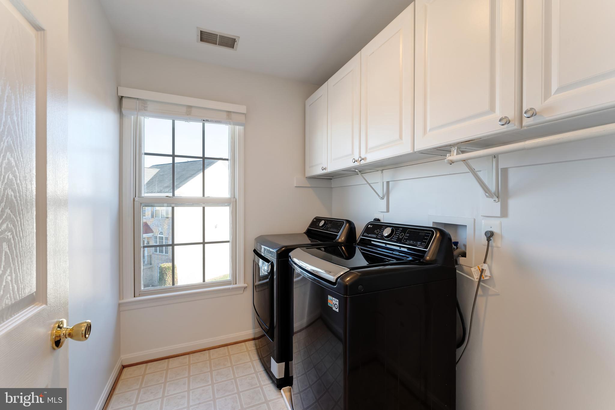 7204 LYNDAM HILL CIRCLE