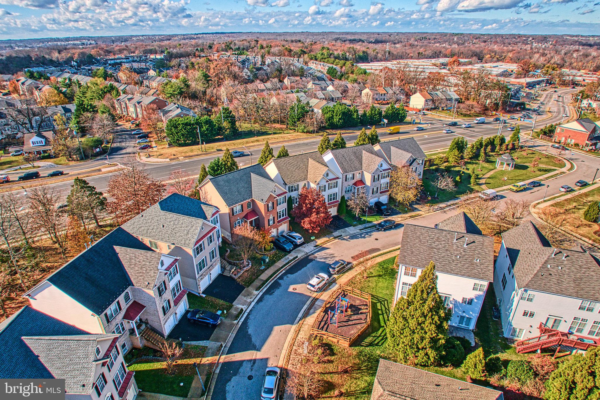 7204 LYNDAM HILL CIRCLE