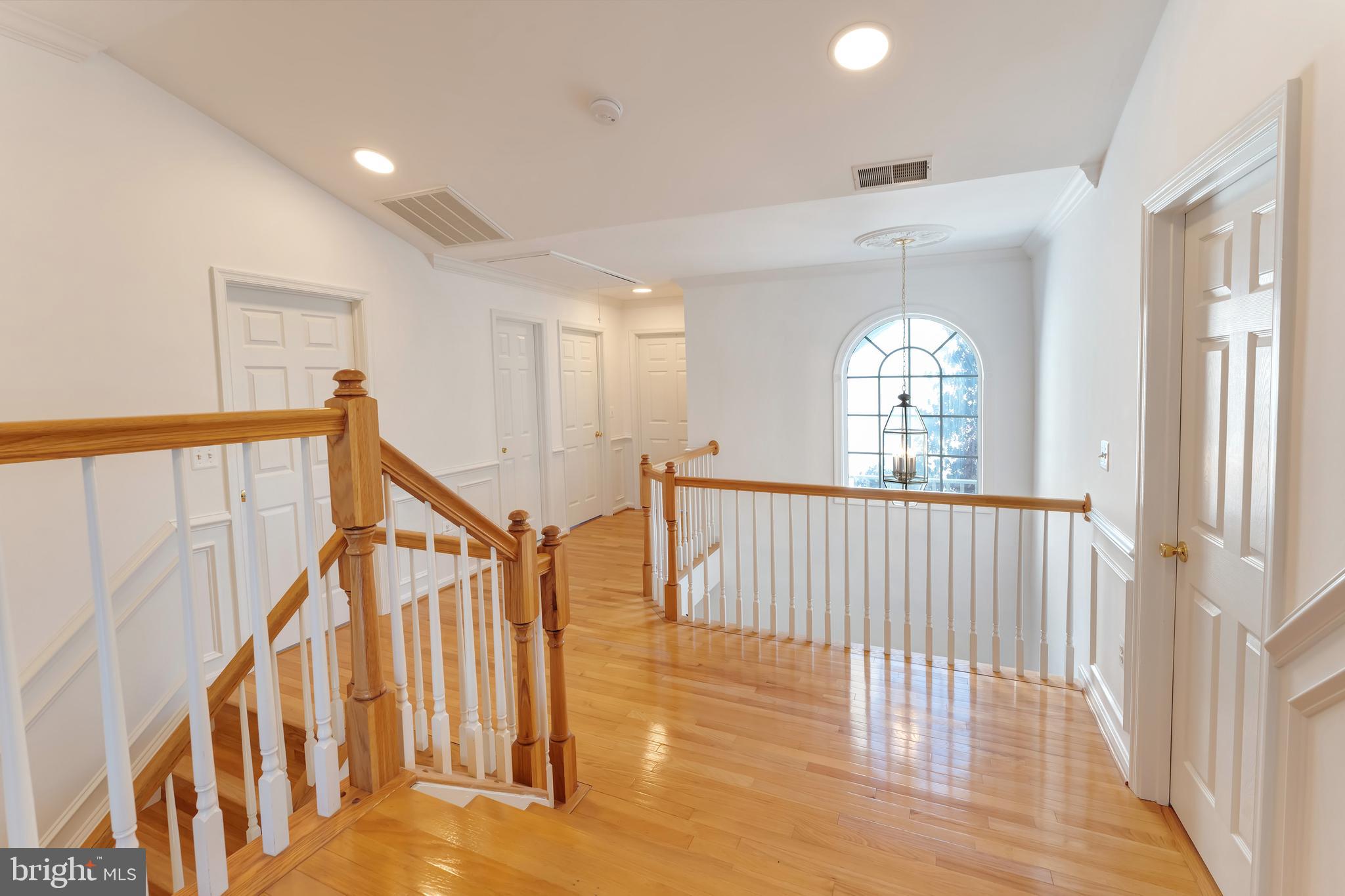 7204 LYNDAM HILL CIRCLE